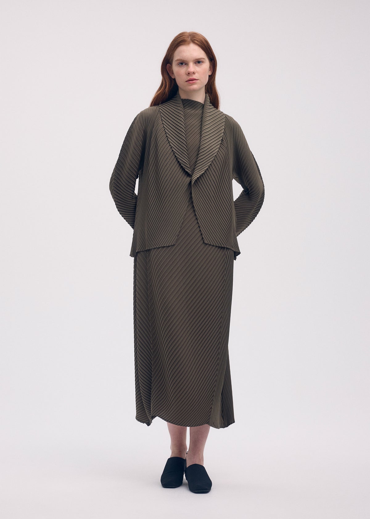 SOFT FOLD PLEATS、ウィメンズ_ジャケット&コート_ジャケット＆ブルゾン、着用画像2