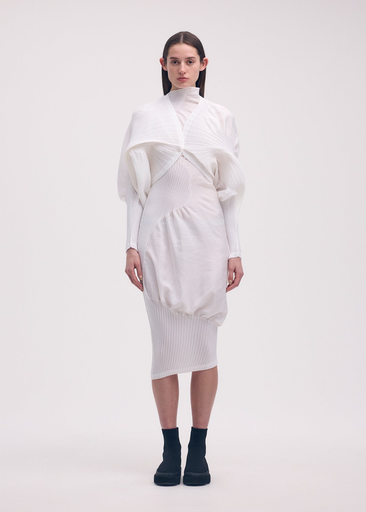 KNIT (CONTOUR) PLEATS、ウィメンズ_トップス_カーディガン、着用画像1