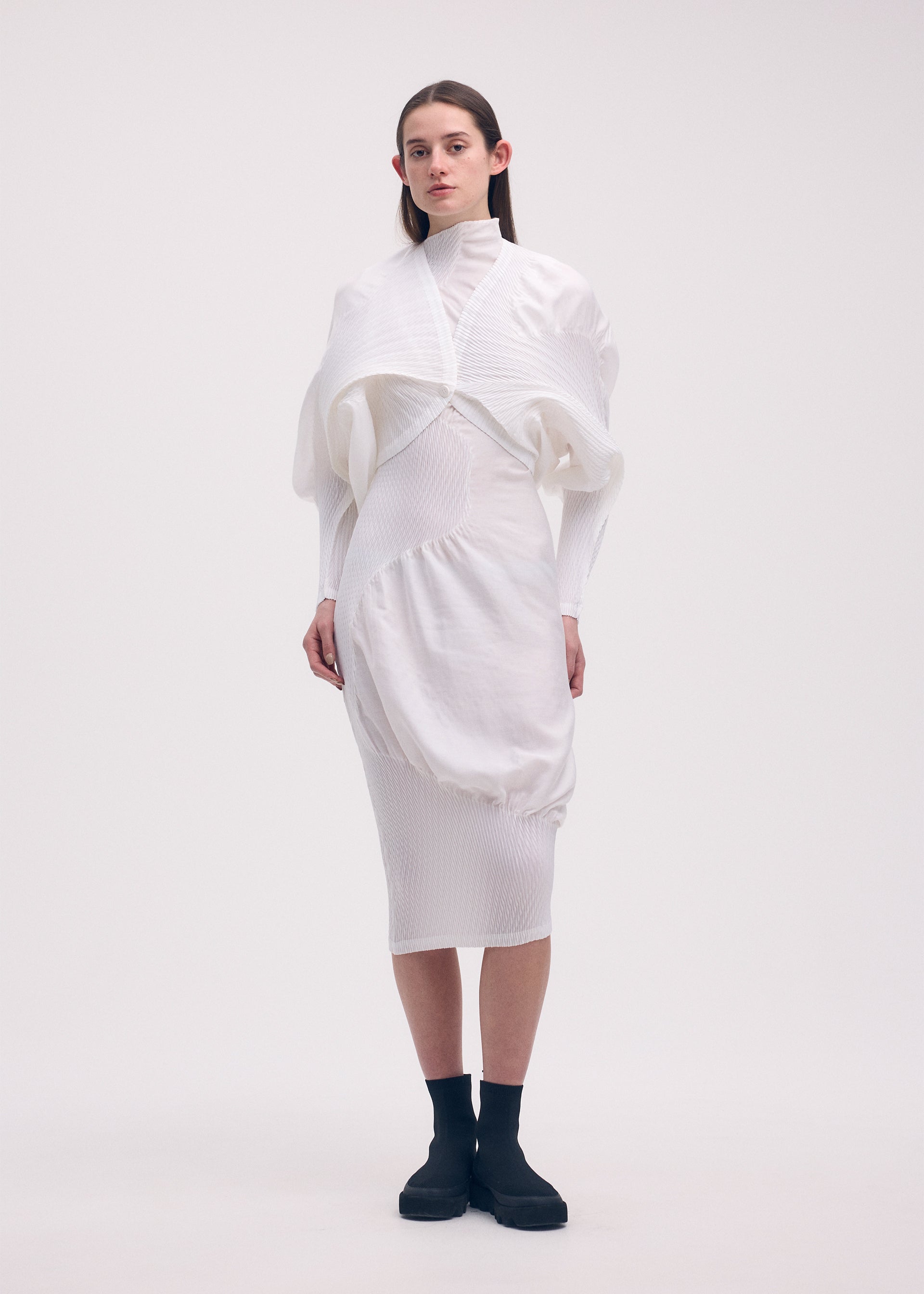 イッセイミヤケのハイネック、カーディガン、シワ加工 希少☆me ISSEY MIYAKE シワ加工 タートルネック カットソー 紫