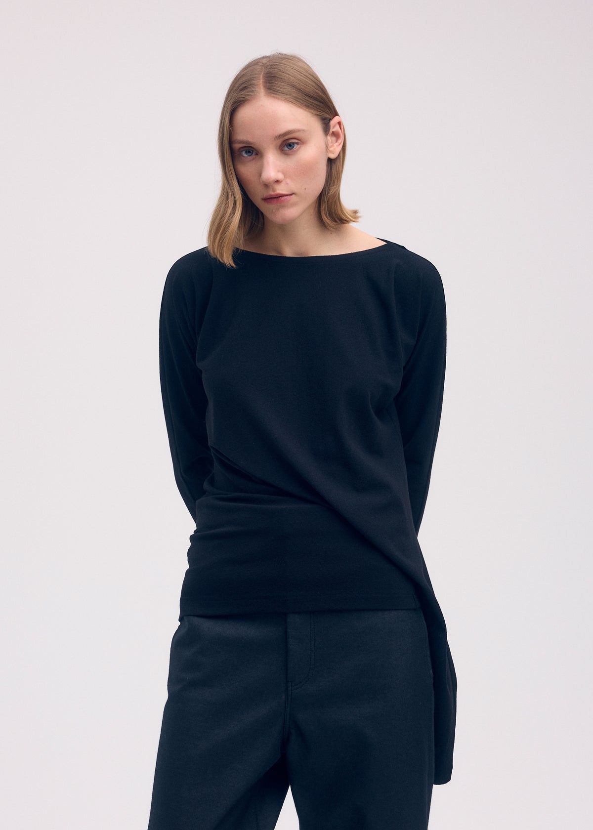 THREE-SLEEVED JERSEY、ウィメンズ_トップス_トップ、着用画像3