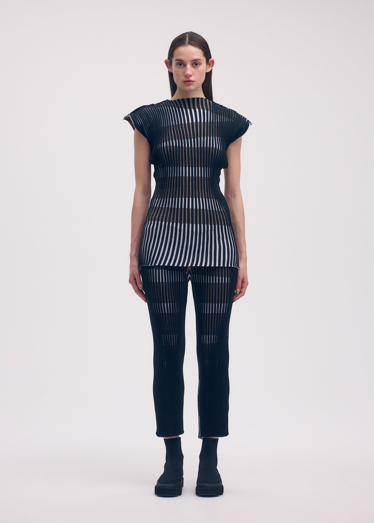 STRIPE PLATING KNIT、ウィメンズ_ニット、着用画像1