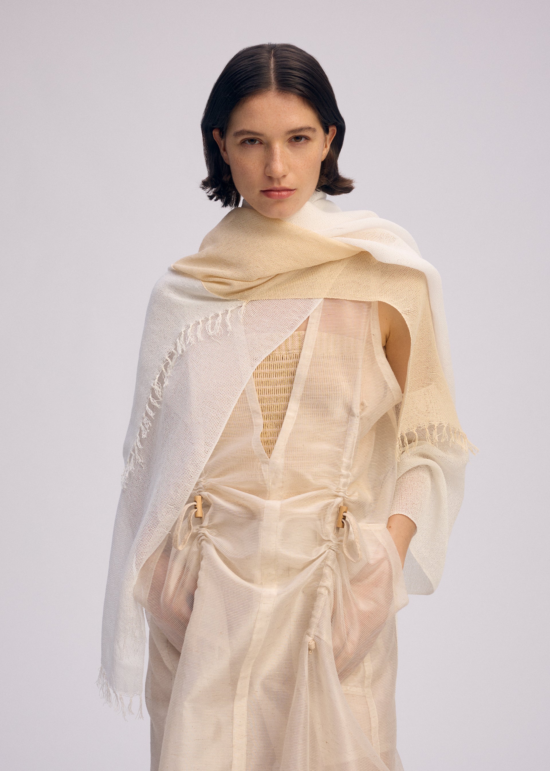 SLITS STOLE – isseymiyake.com