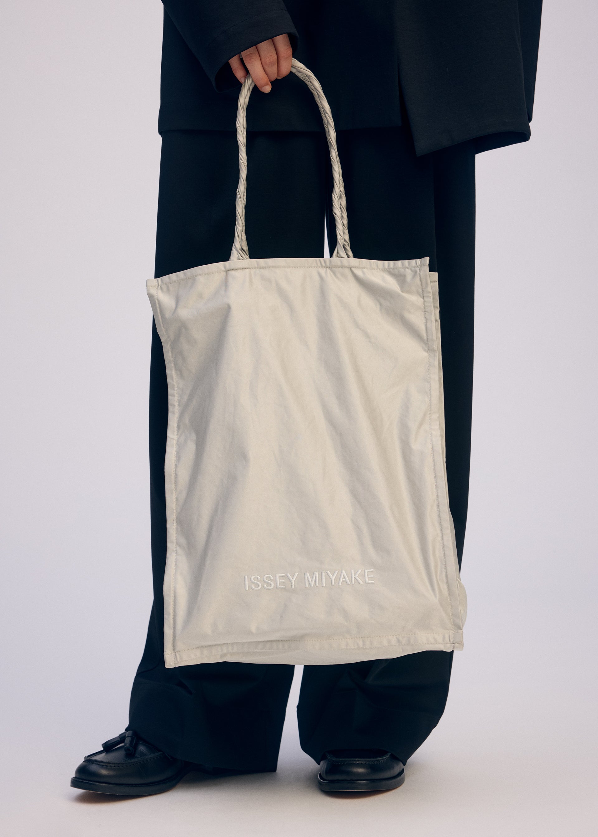 CRUMPLABLE – isseymiyake.com