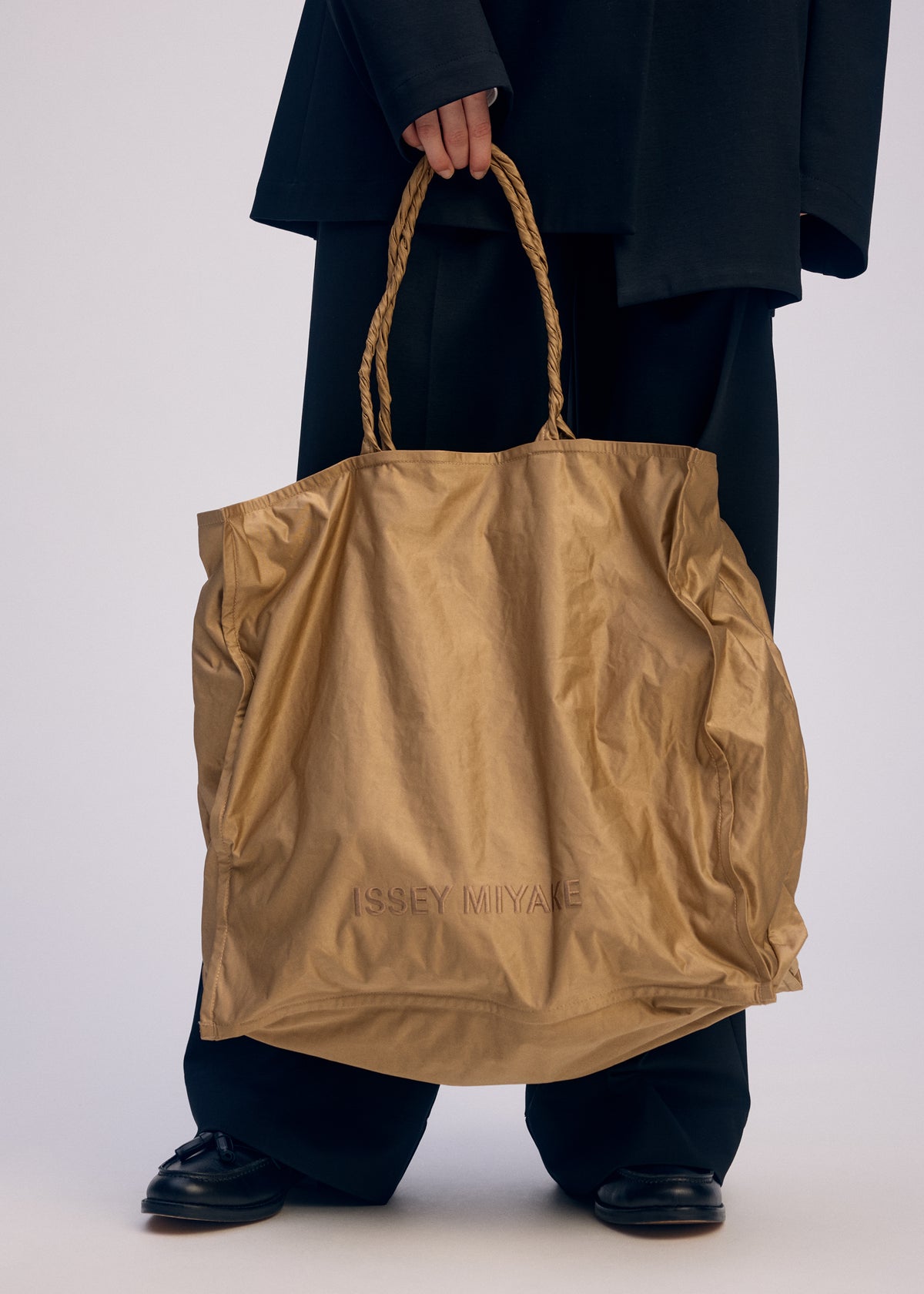 CRUMPLABLE、バッグ&財布_トートバッグ、着用画像2