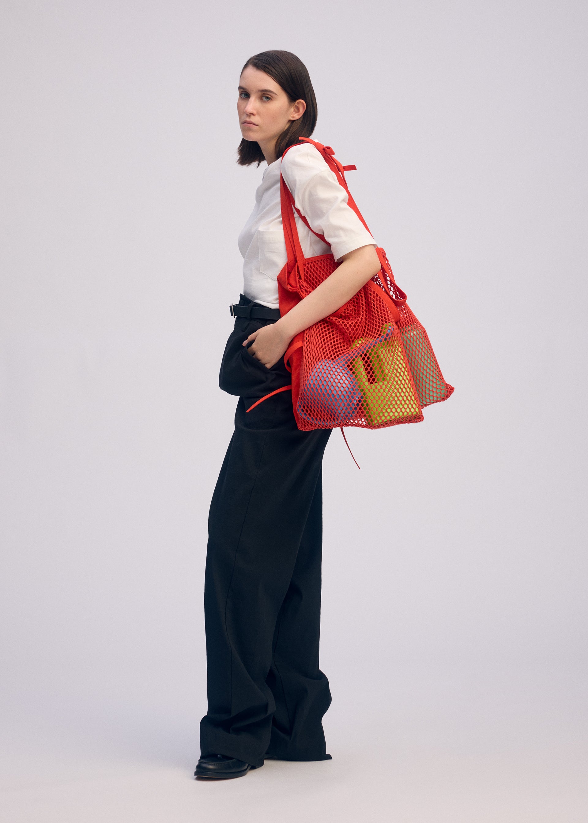 LIVING TOTE – isseymiyake.com
