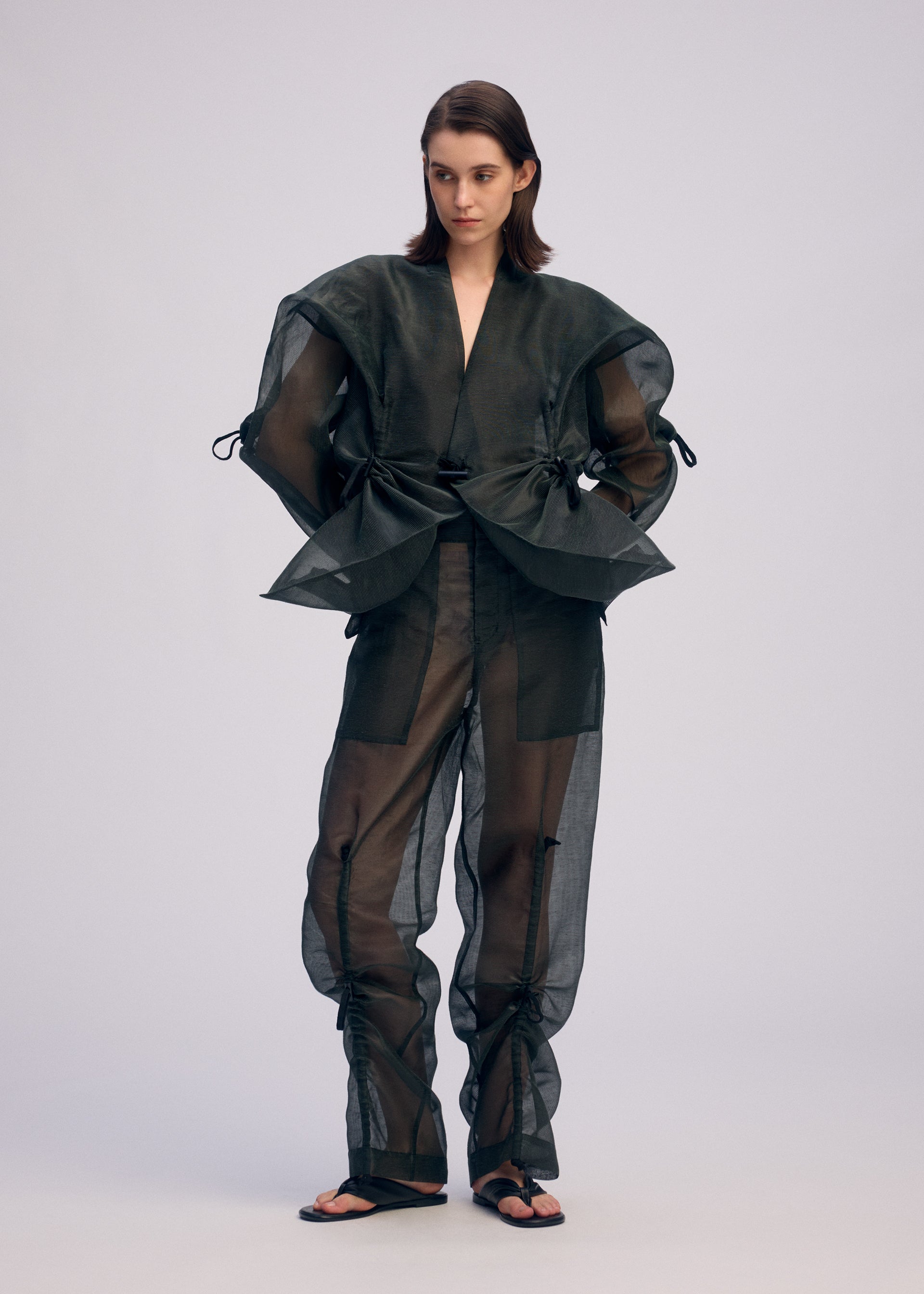 DRAW TO FORM – isseymiyake.com