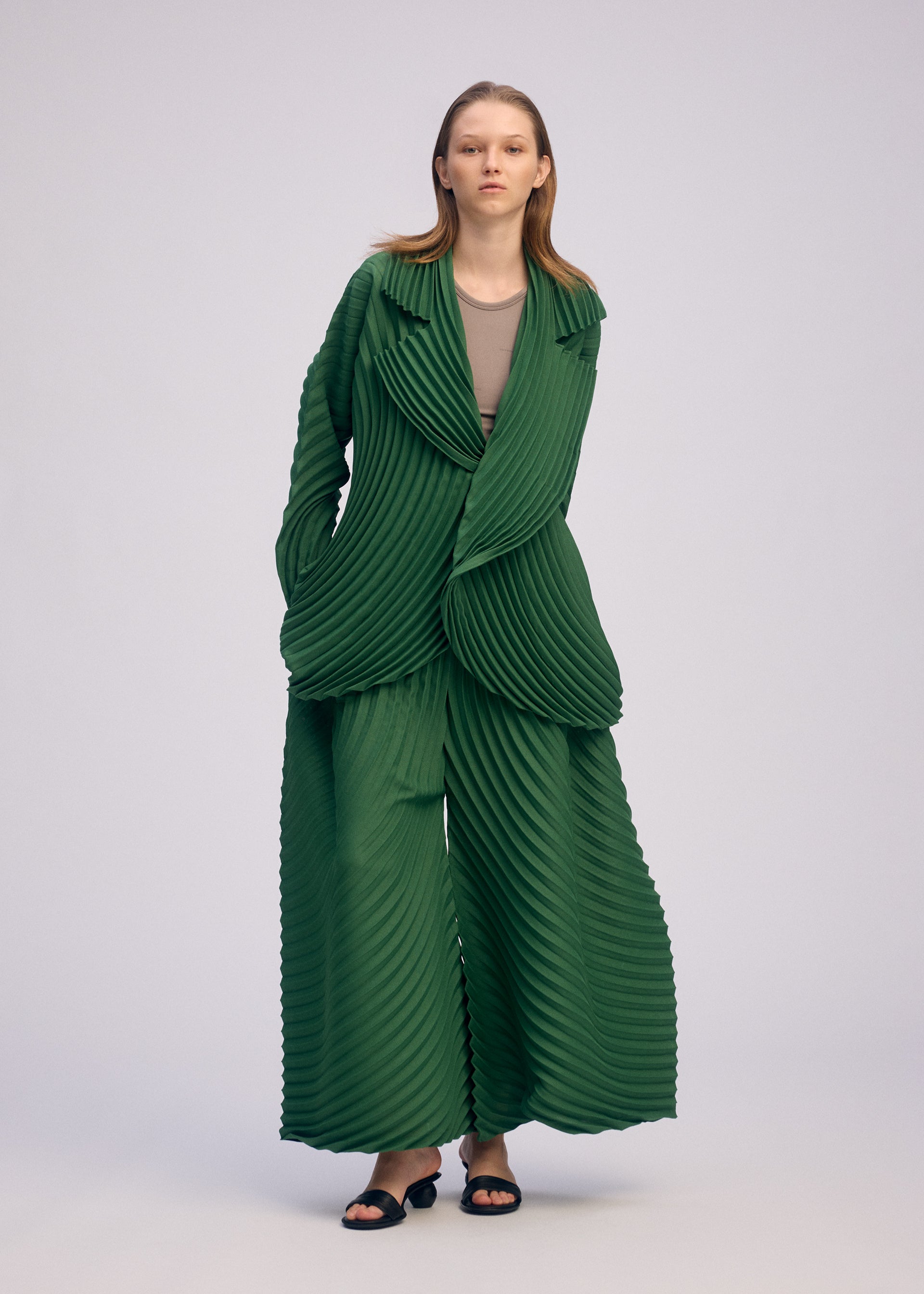 CIRCLE PLEATS PB – isseymiyake.com