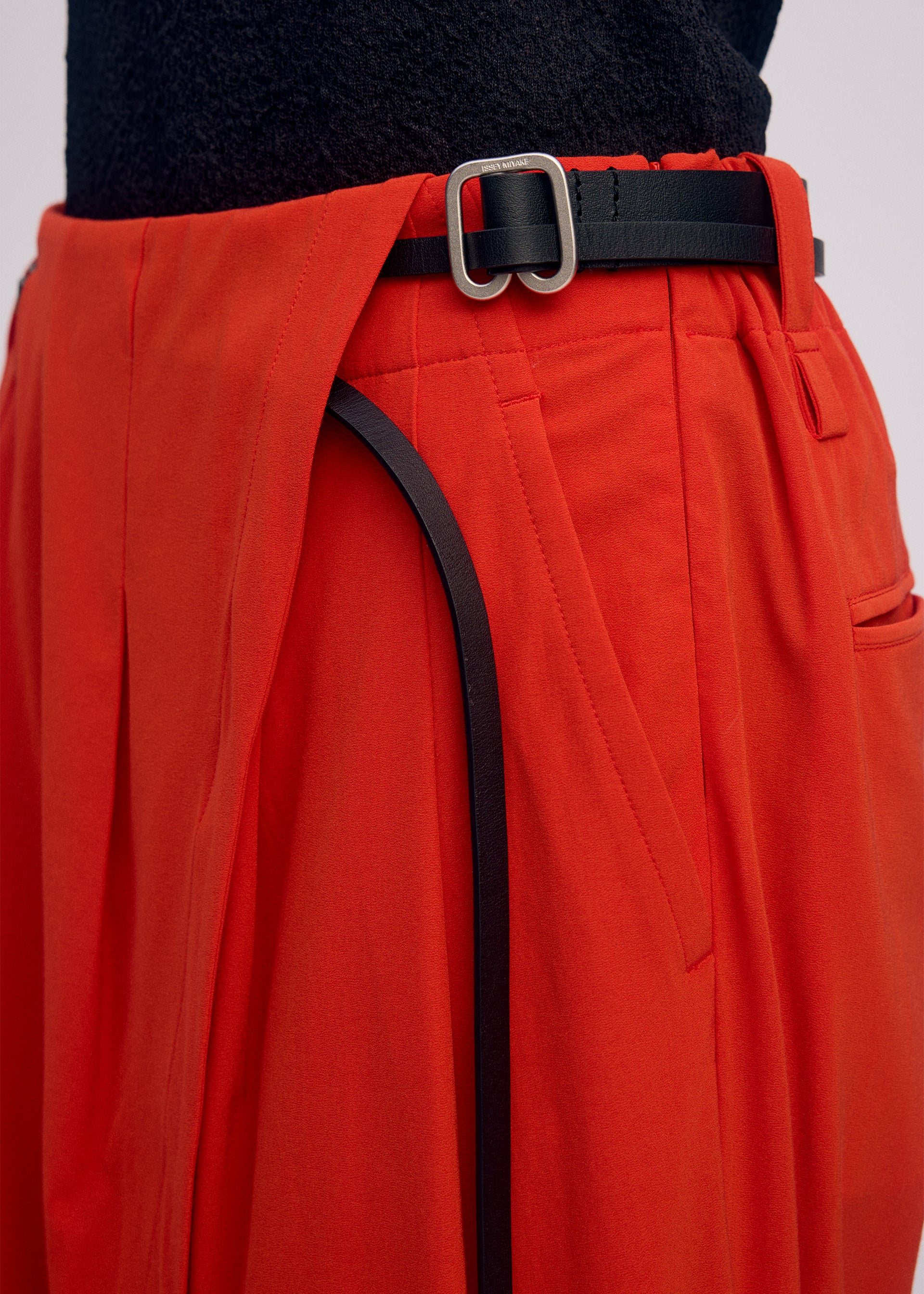 LOOPED – isseymiyake.com