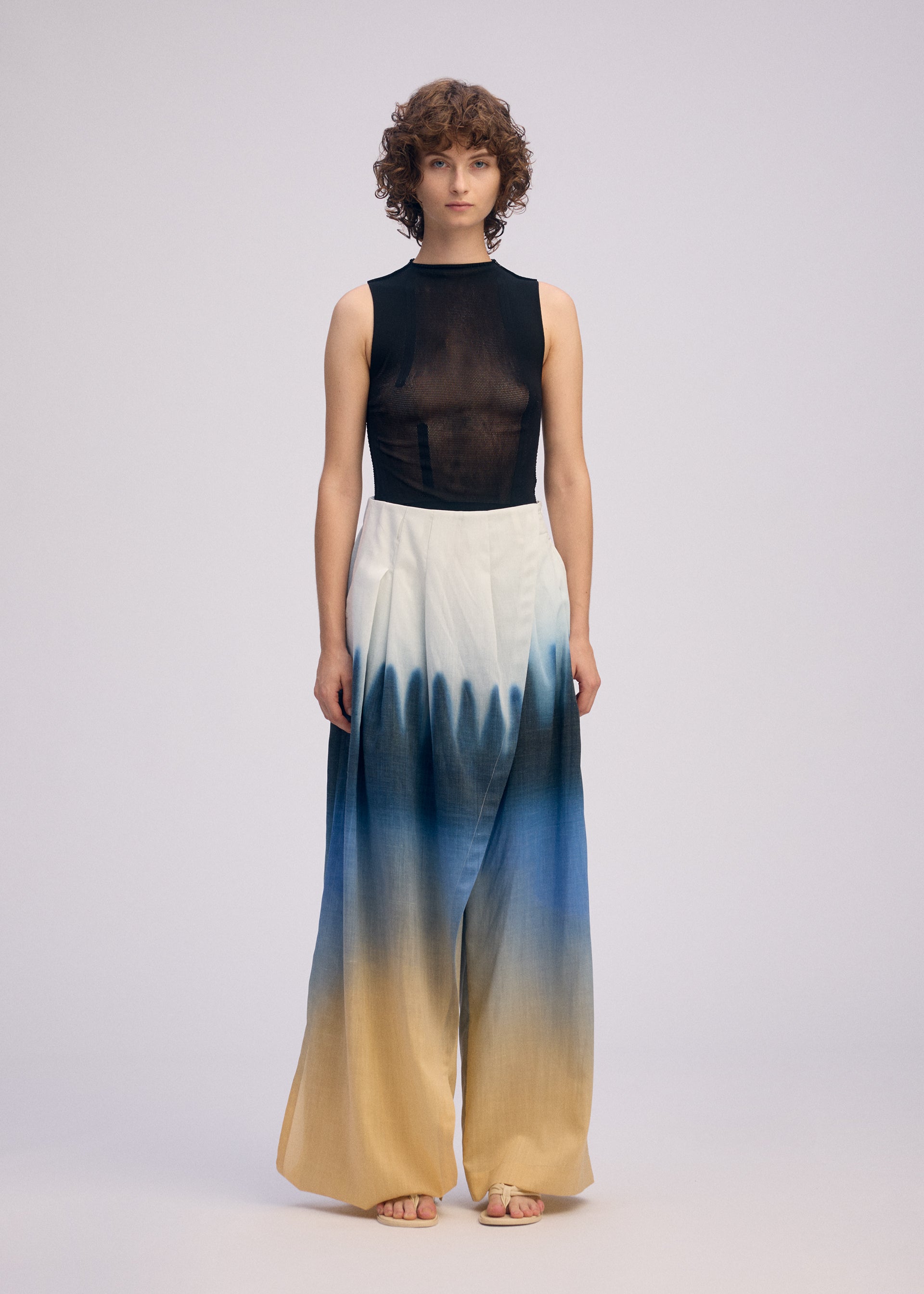 ウィメンズ／パンツ – isseymiyake.com