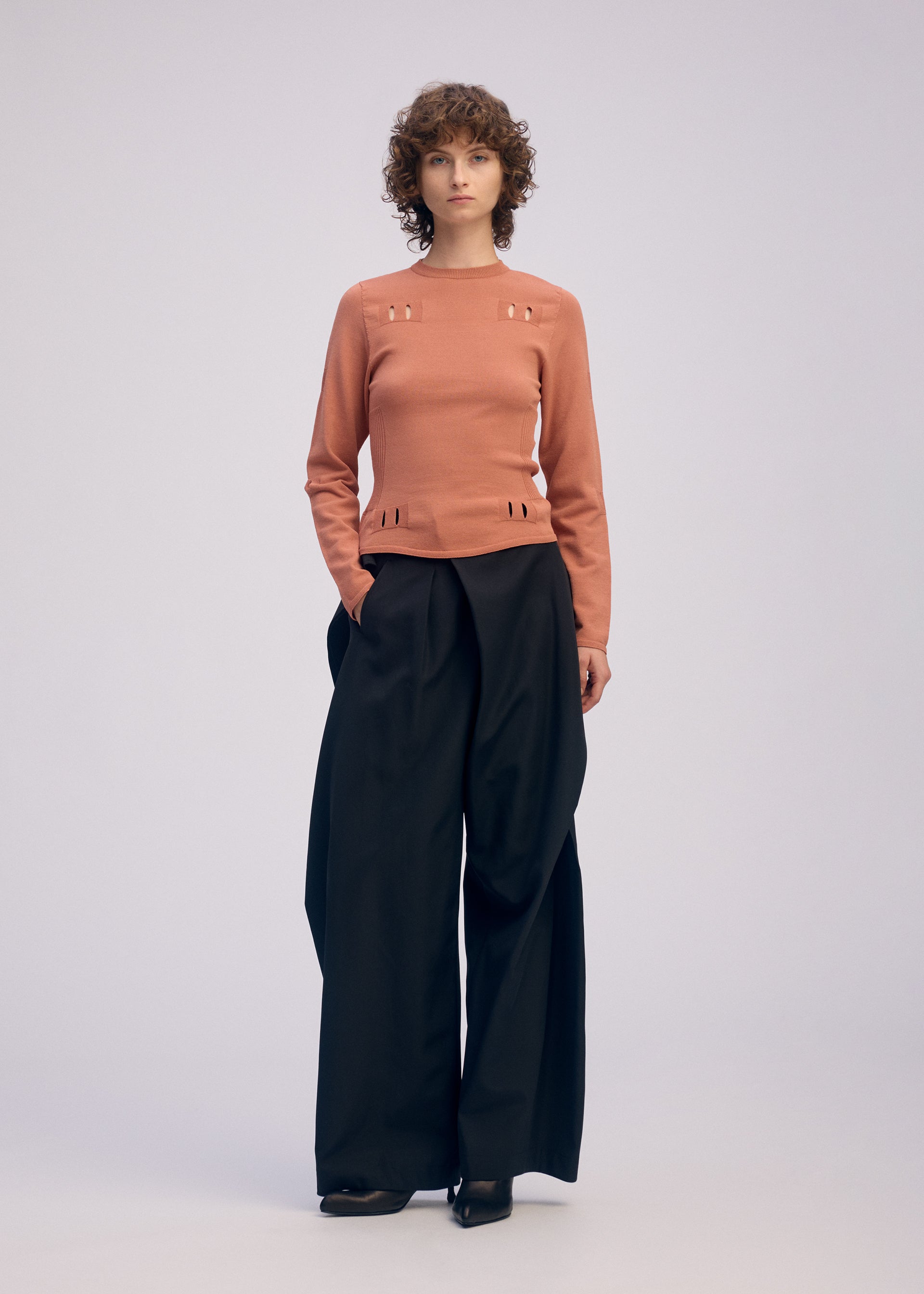 FLUTTERING PANTS、ウィメンズ_パンツ、着用画像3