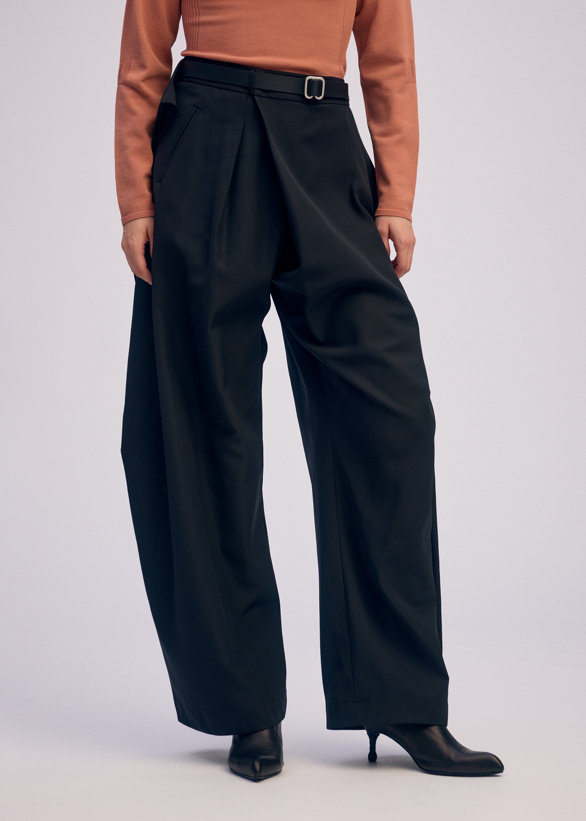 FLUTTERING PANTS、ウィメンズ_パンツ、着用画像4
