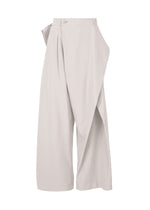 FLUTTERING PANTS