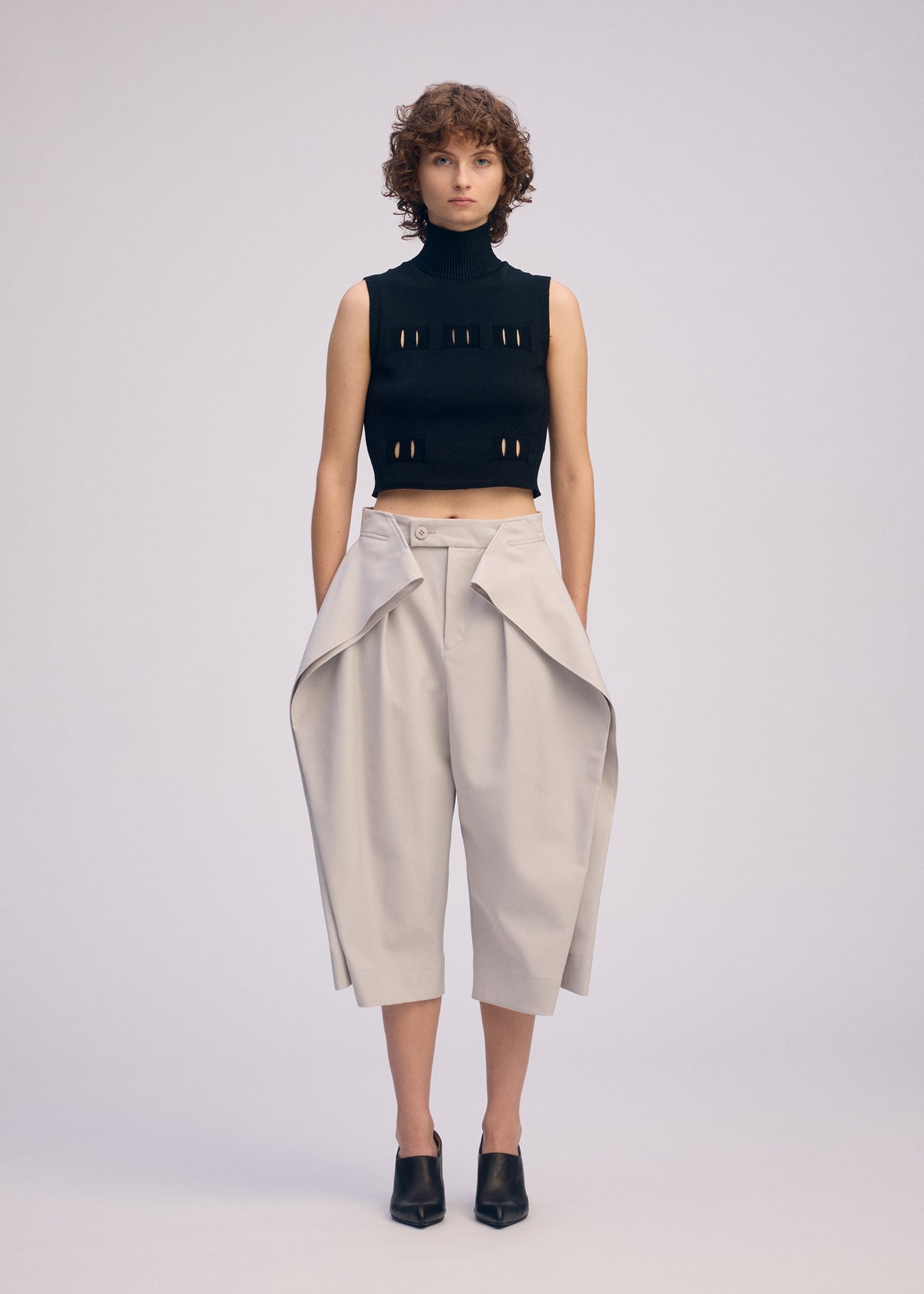 FLUTTERING PANTS、ウィメンズ_パンツ、着用画像1