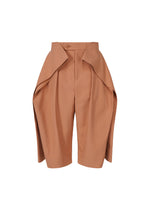 FLUTTERING PANTS
