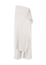 PLEATED ON PLEATS