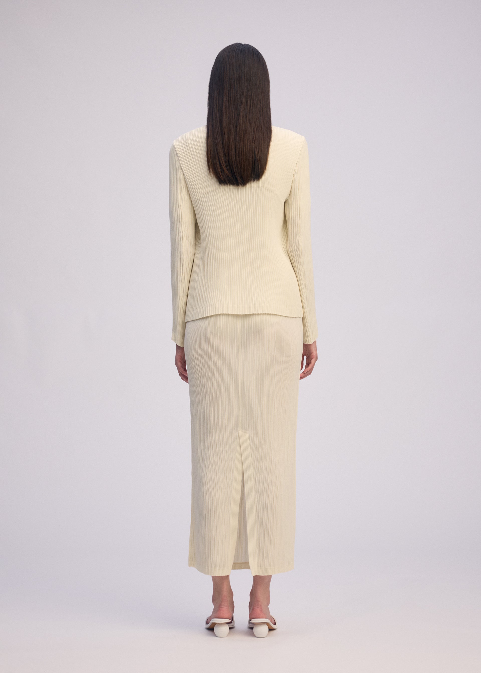 HATCHING PLEATS – isseymiyake.com