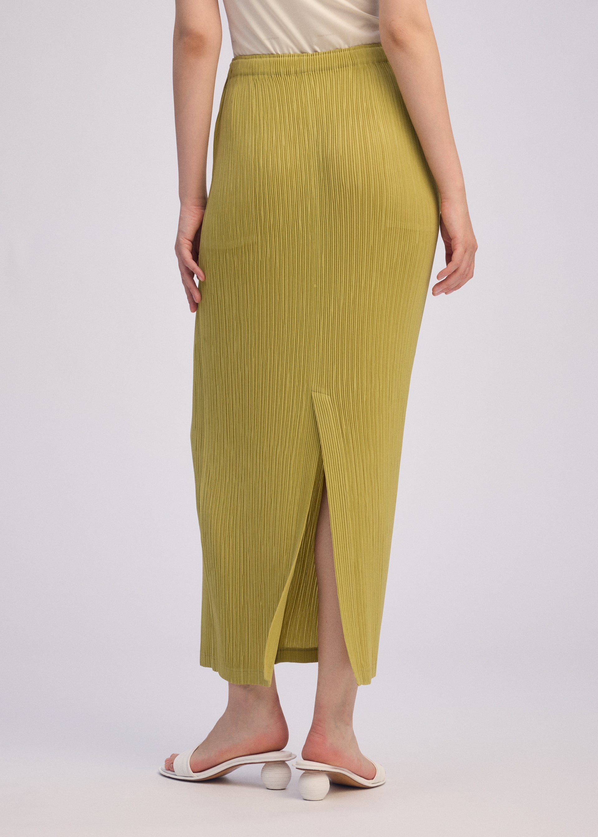 HATCHING BOTTOMS – isseymiyake.com