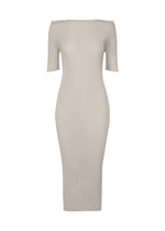 BOX SHOULDER PLEATS