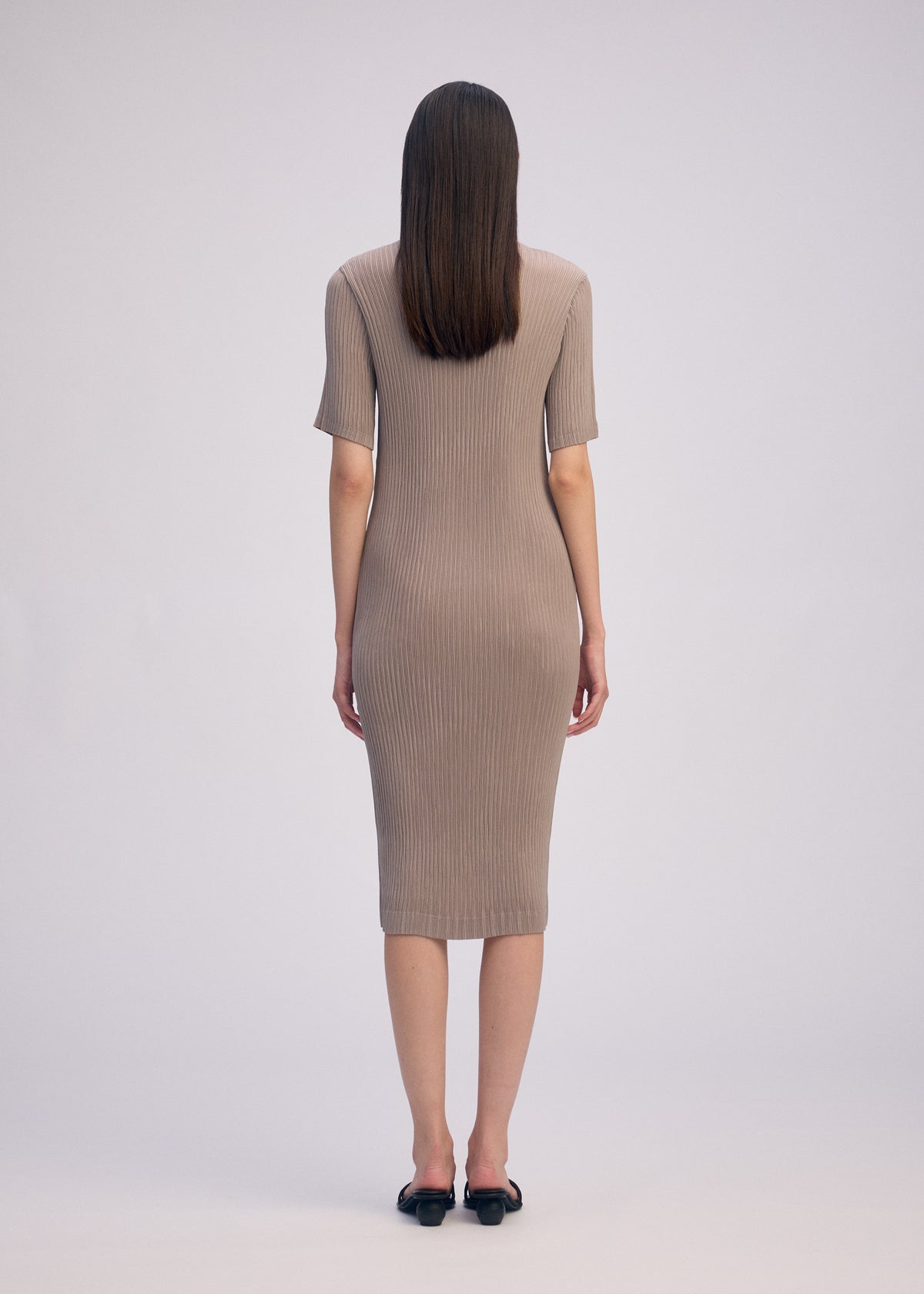 HATCHING PLEATS、ウィメンズ_ワンピース、着用画像2