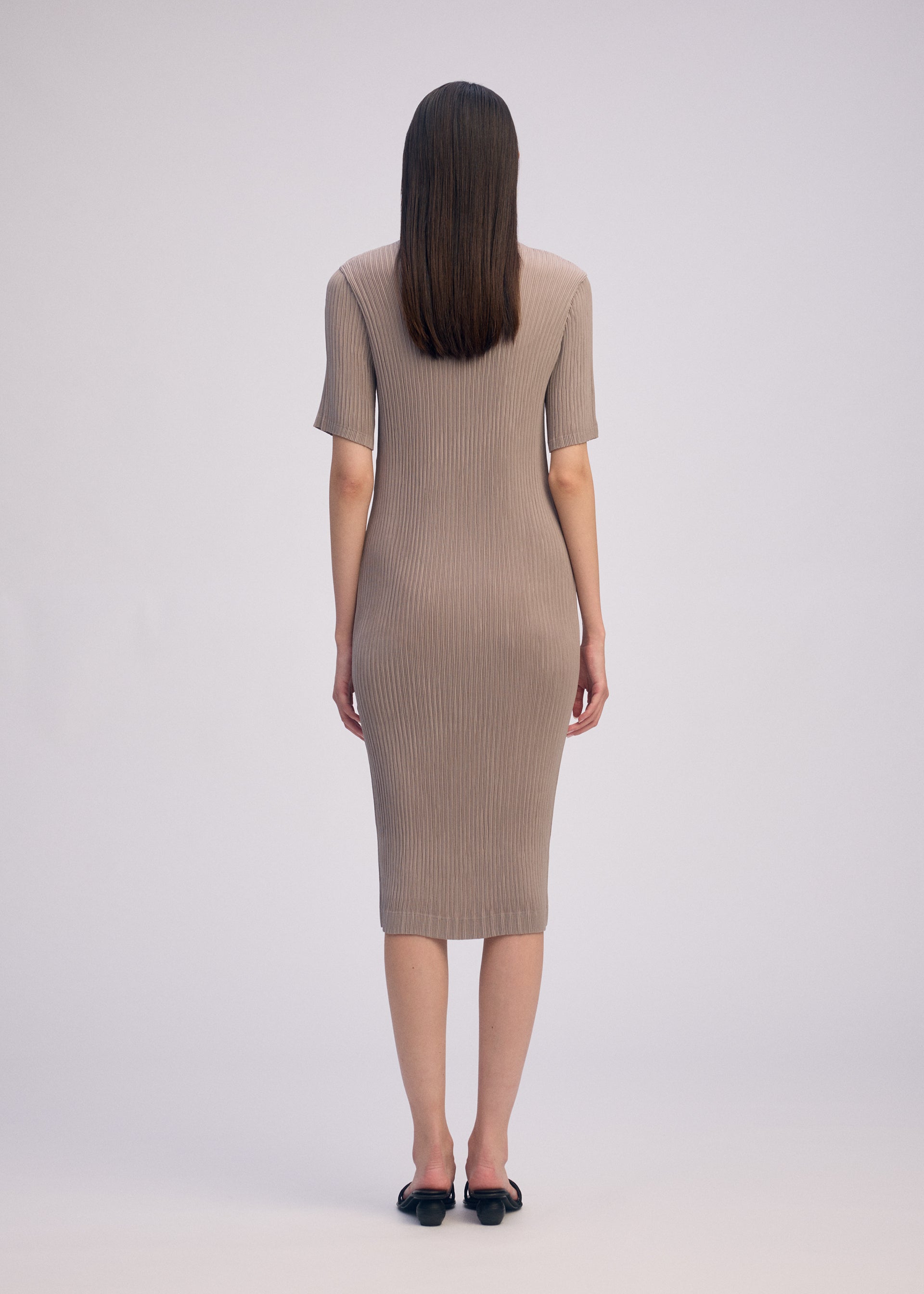 HATCHING PLEATS、ウィメンズ_ワンピース、着用画像2