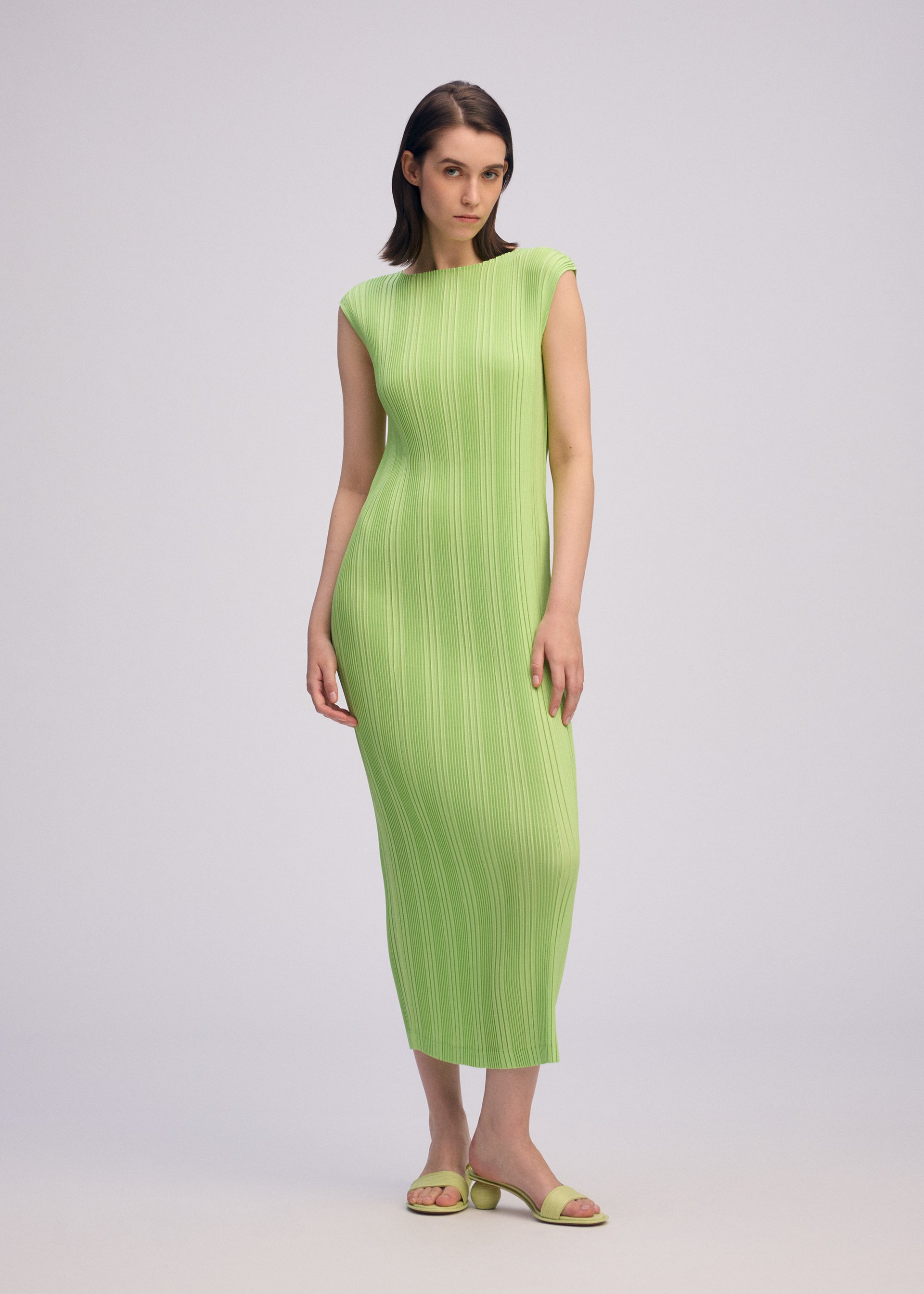 ISSEY MIYAKE タンクトップ サイズ2 ライムグリーン NEW COLORFUL BASICS 4 – ISSEY MIYAKE ONLINE STORE