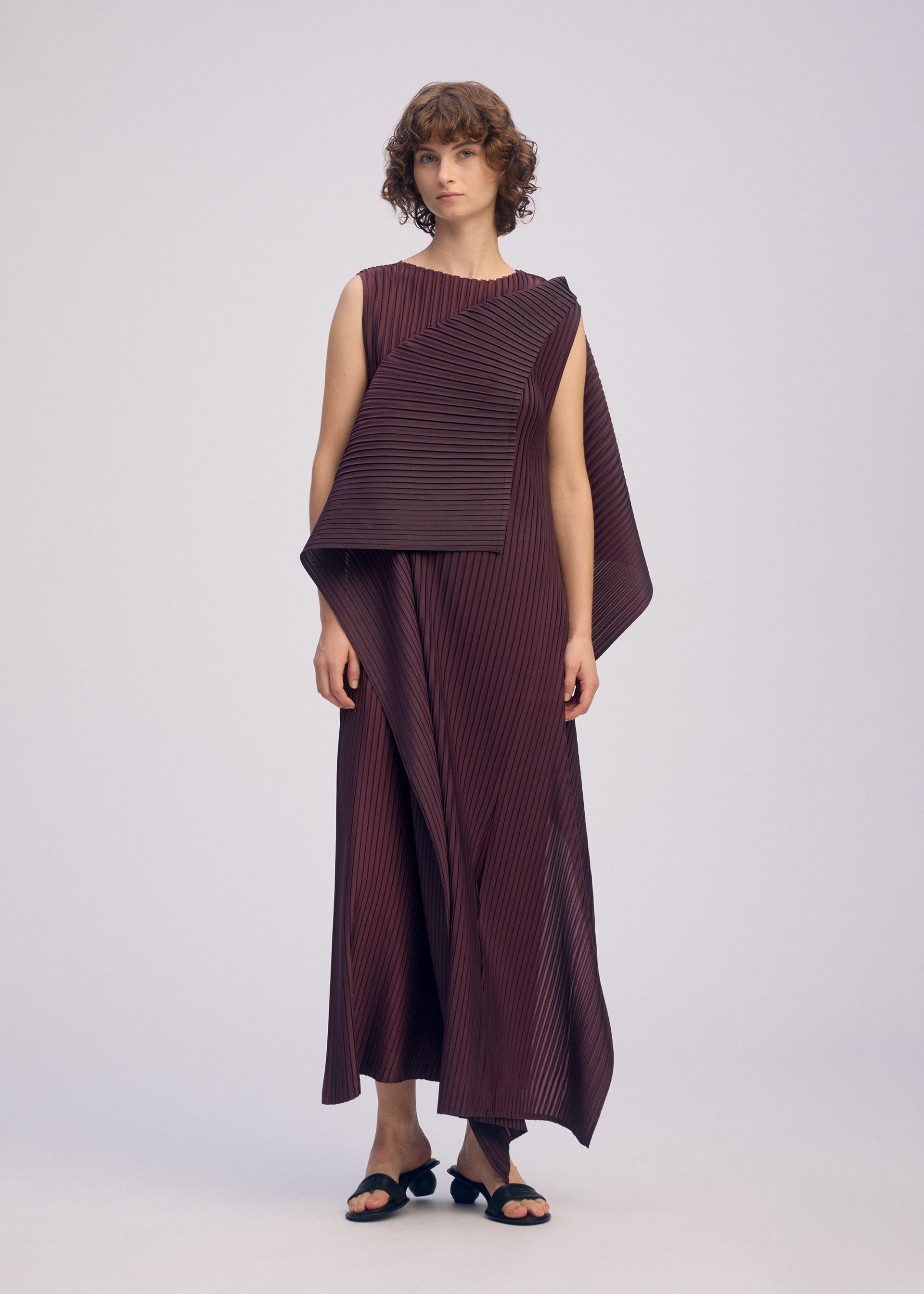 PLEATED ON PLEATS – isseymiyake.com