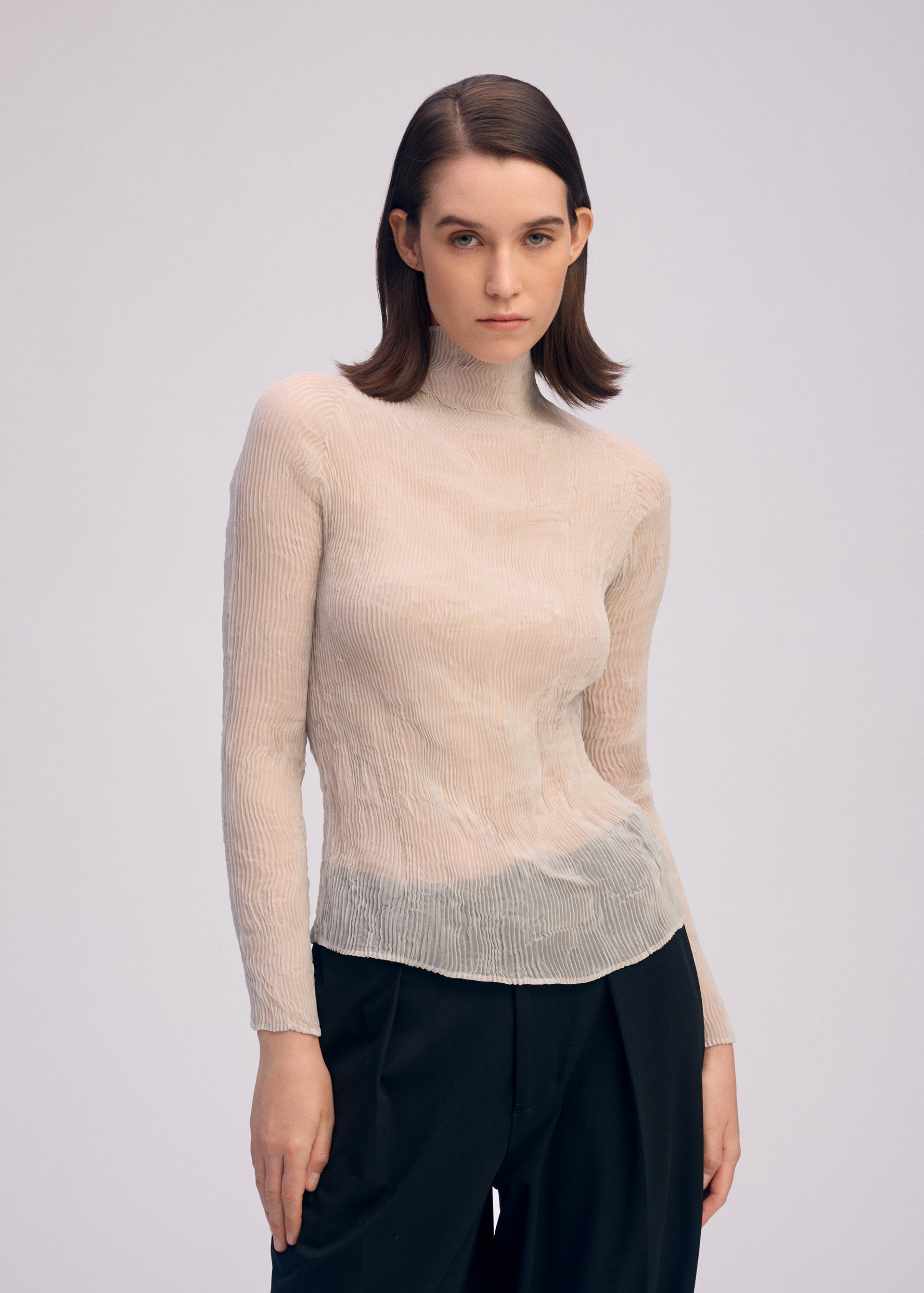 専用になりました　　イッセイミヤケ　シフォン　トップス CHIFFON TWIST 3 – isseymiyake.com