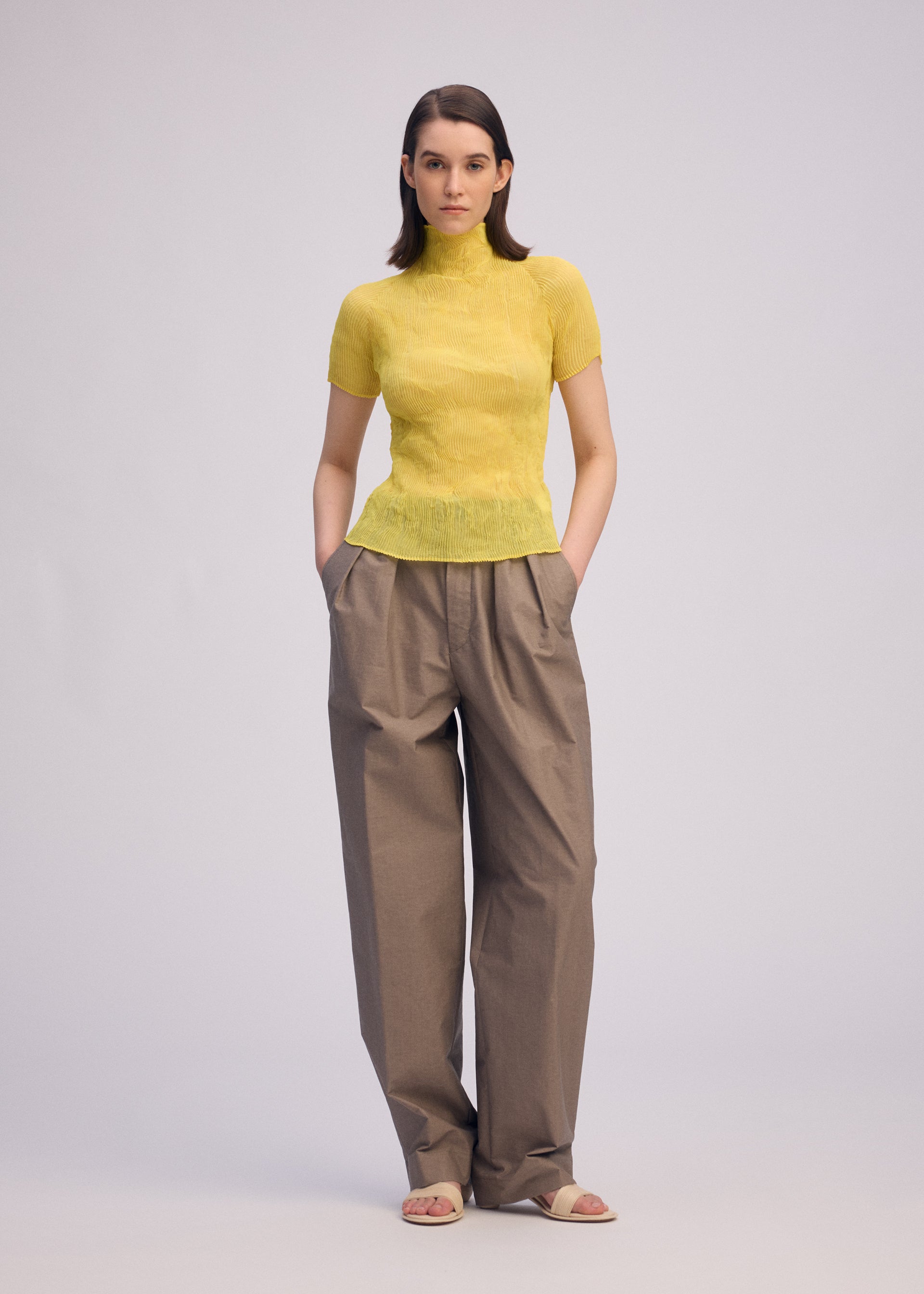ISSEY MIYAKE シフォンツイスト 半袖 トップス CHIFFON TWIST 3 – isseymiyake.com