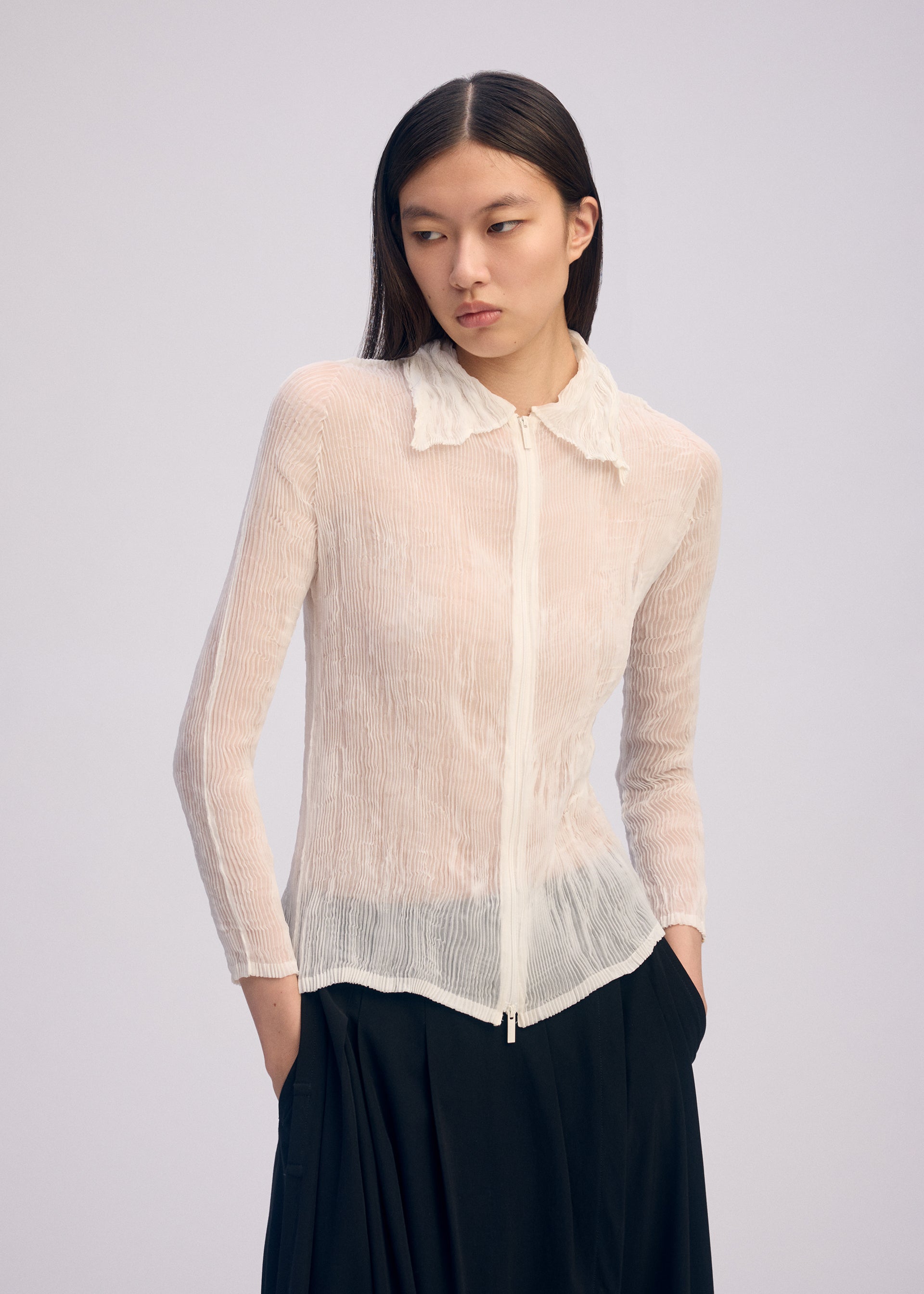 CHIFFON TWIST BK/WT-66 – isseymiyake.com