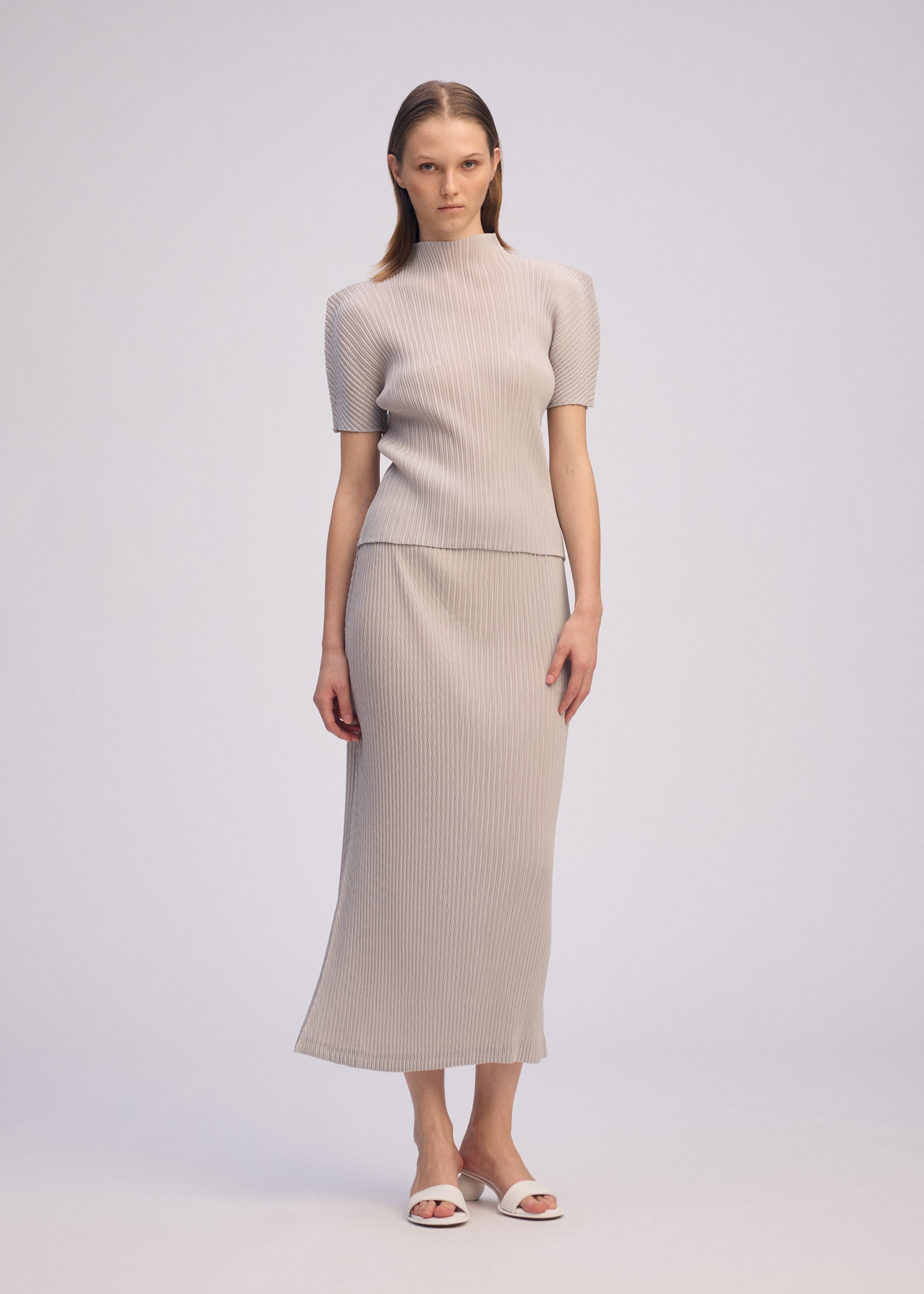 BOX SHOULDER PLEATS – isseymiyake.com