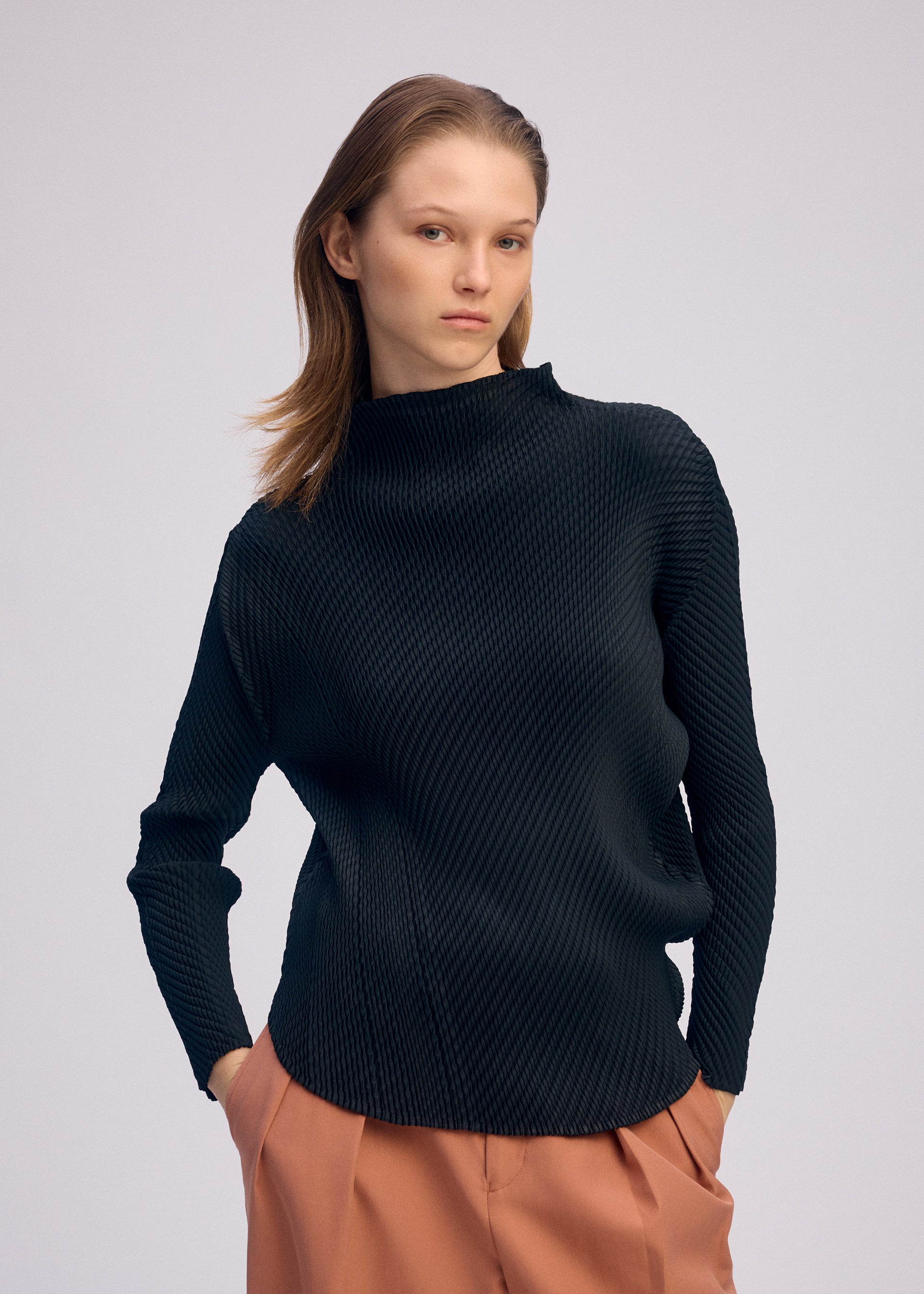 MISTY PLEATS – isseymiyake.com