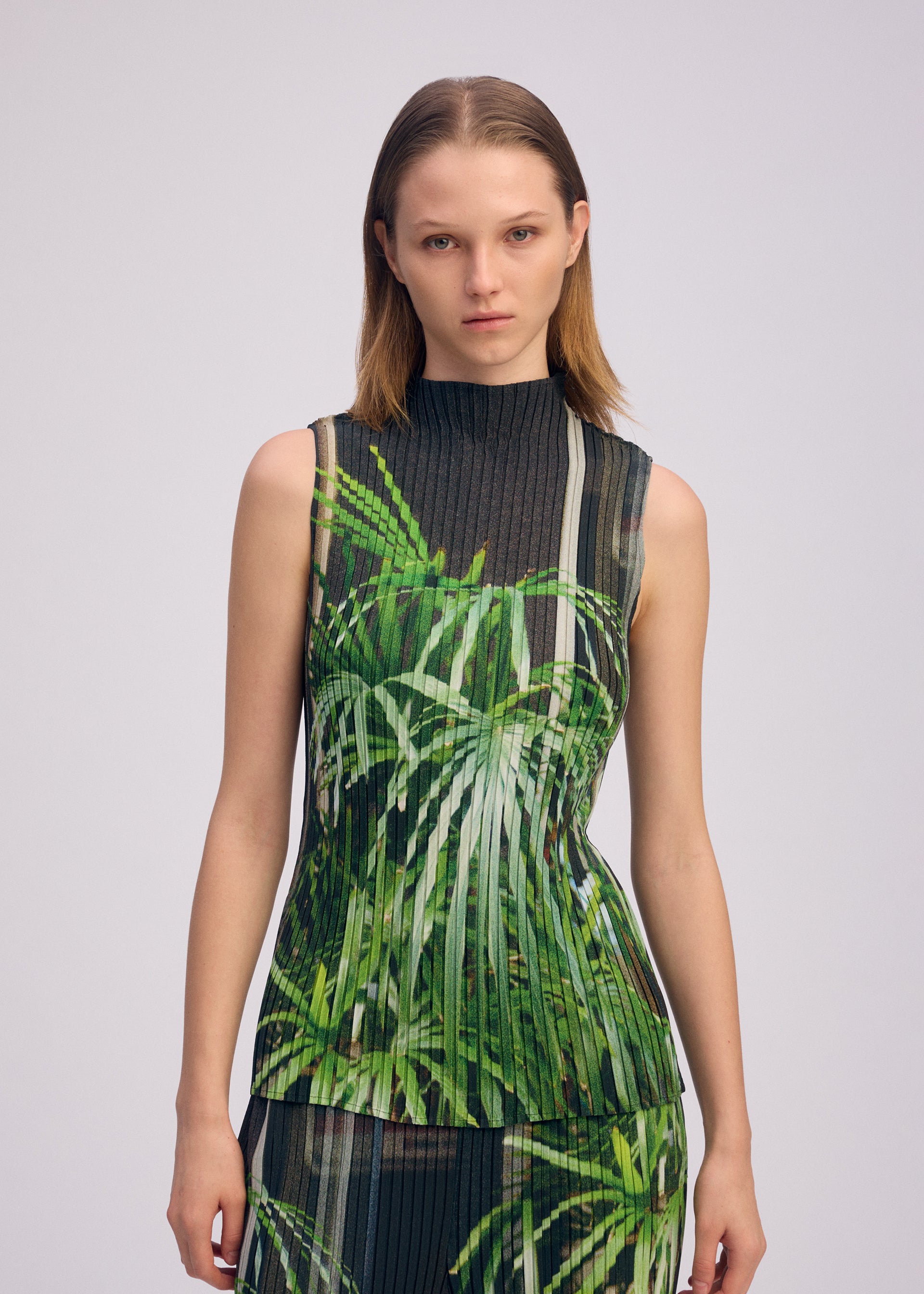 URBAN JUNGLE PLEATS、ウィメンズ_トップス_トップ、着用画像3