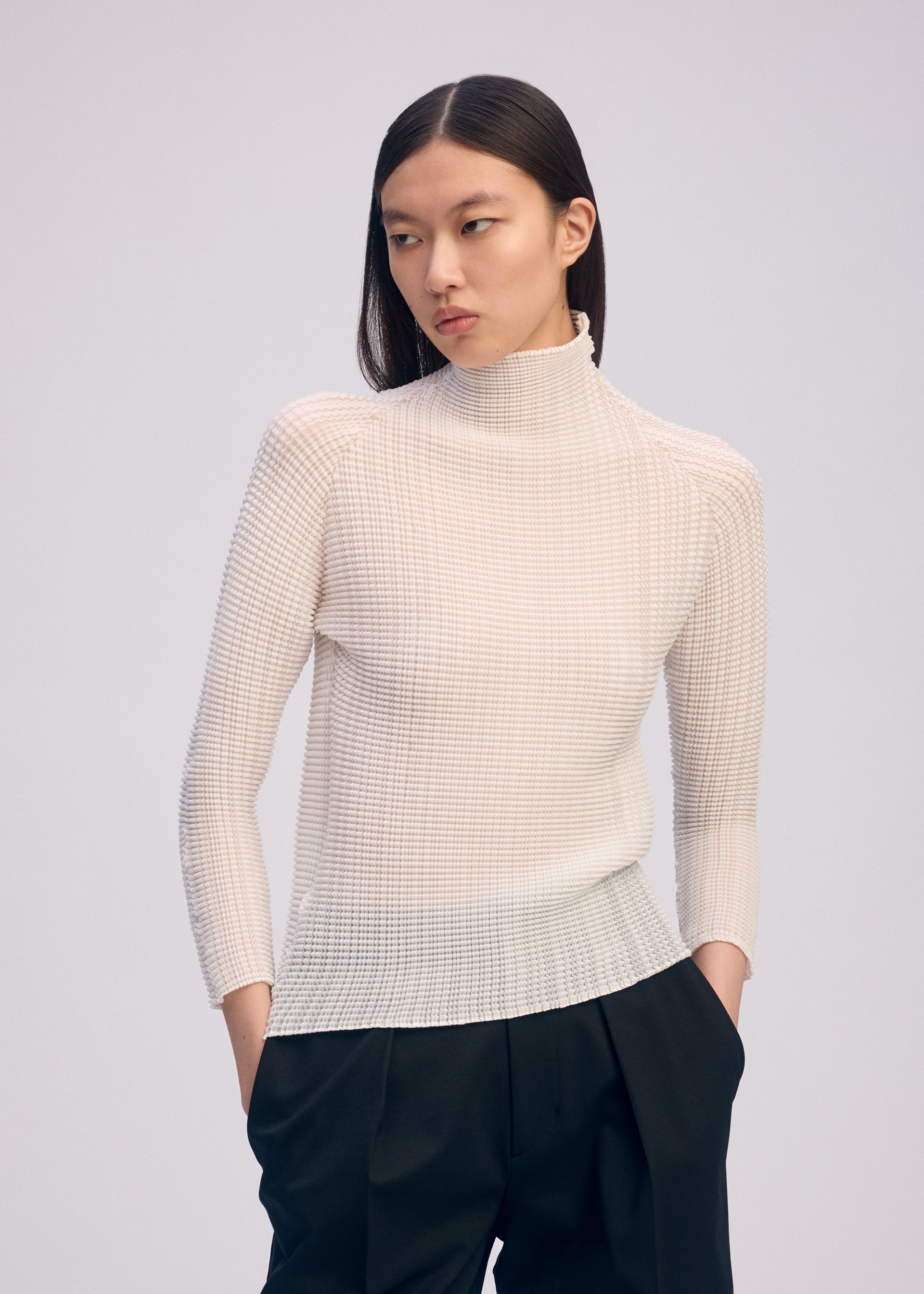 WOOLY PLEATS BK/WT-66 – isseymiyake.com