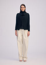 WOOLY PLEATS BK/WT-66、ウィメンズ_トップス_カーディガン、着用画像1