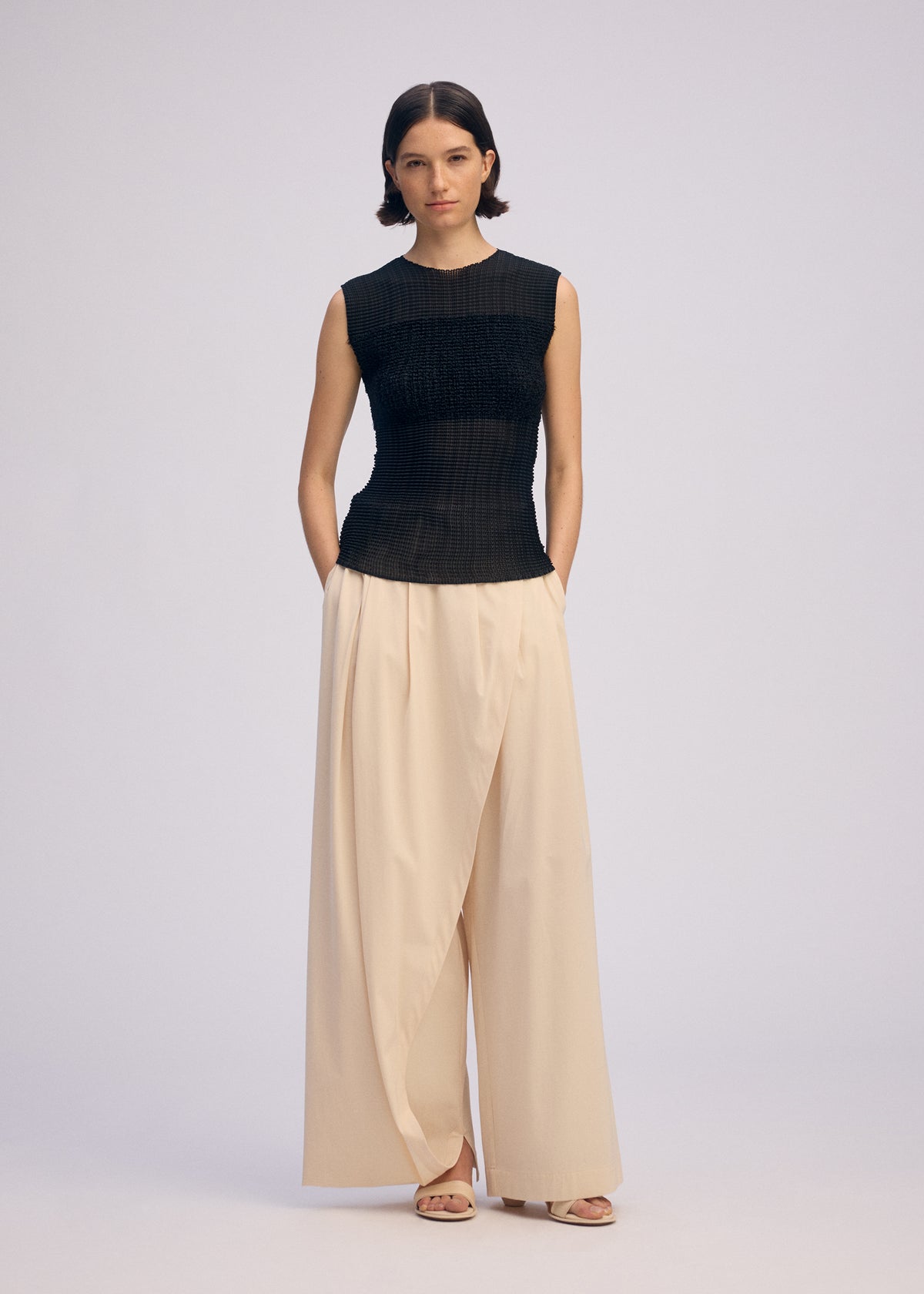 SHEER FUZZY PLEATS、ウィメンズ_トップス_トップ、着用画像2