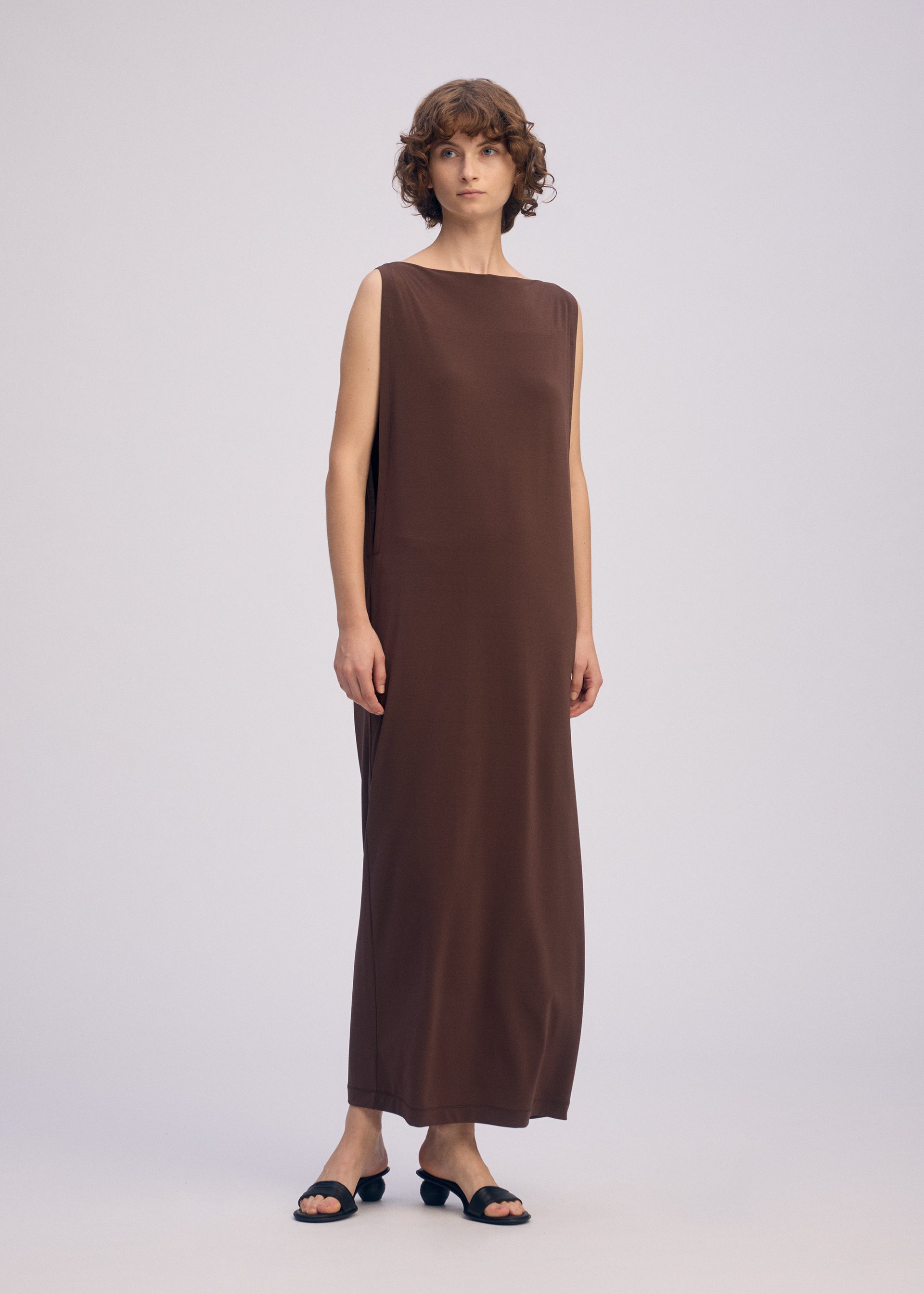 【なお】ブラウン DRAPE JERSEY-66 – isseymiyake.com