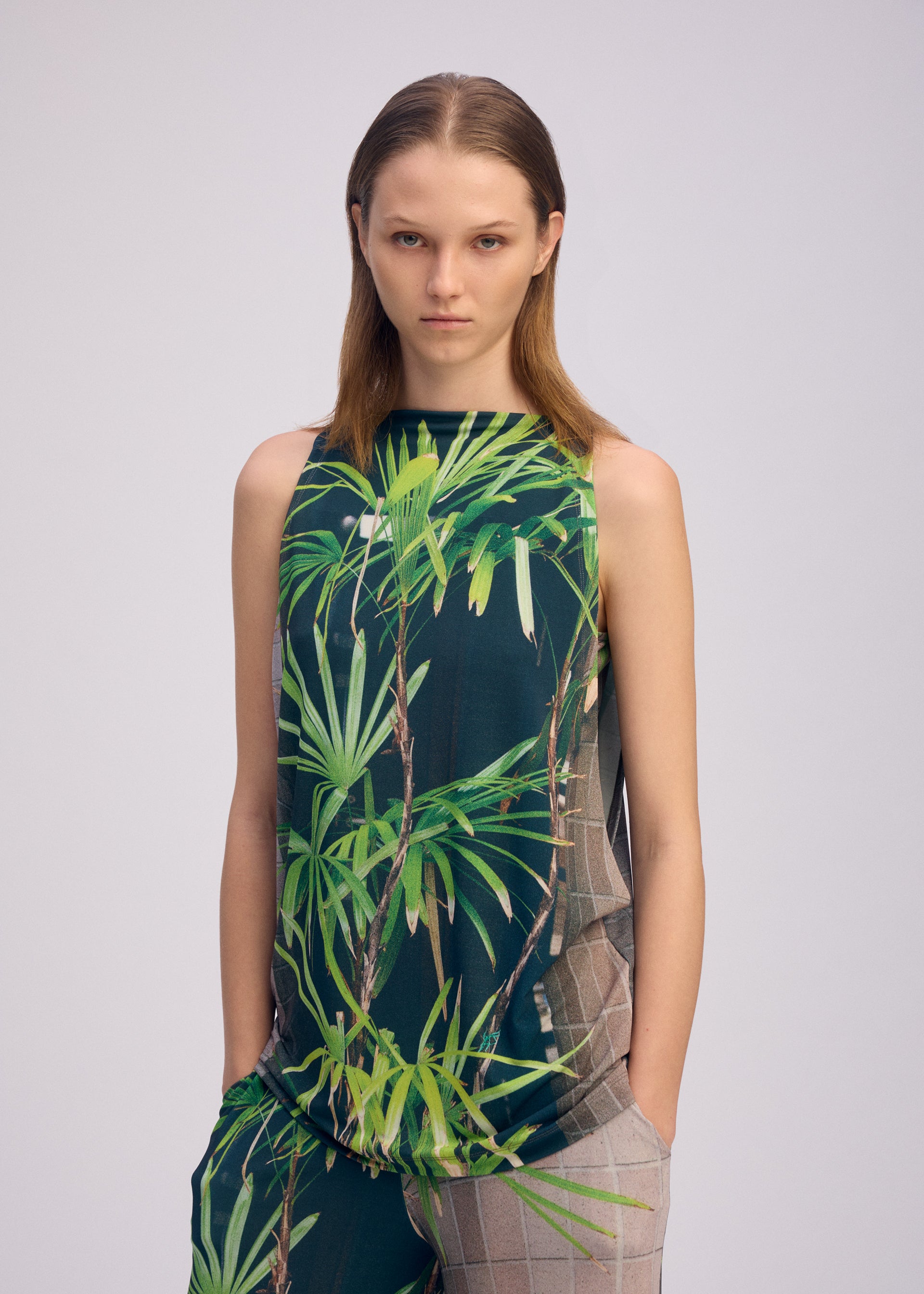URBAN JUNGLE JERSEY、ウィメンズ_トップス_トップ、着用画像3