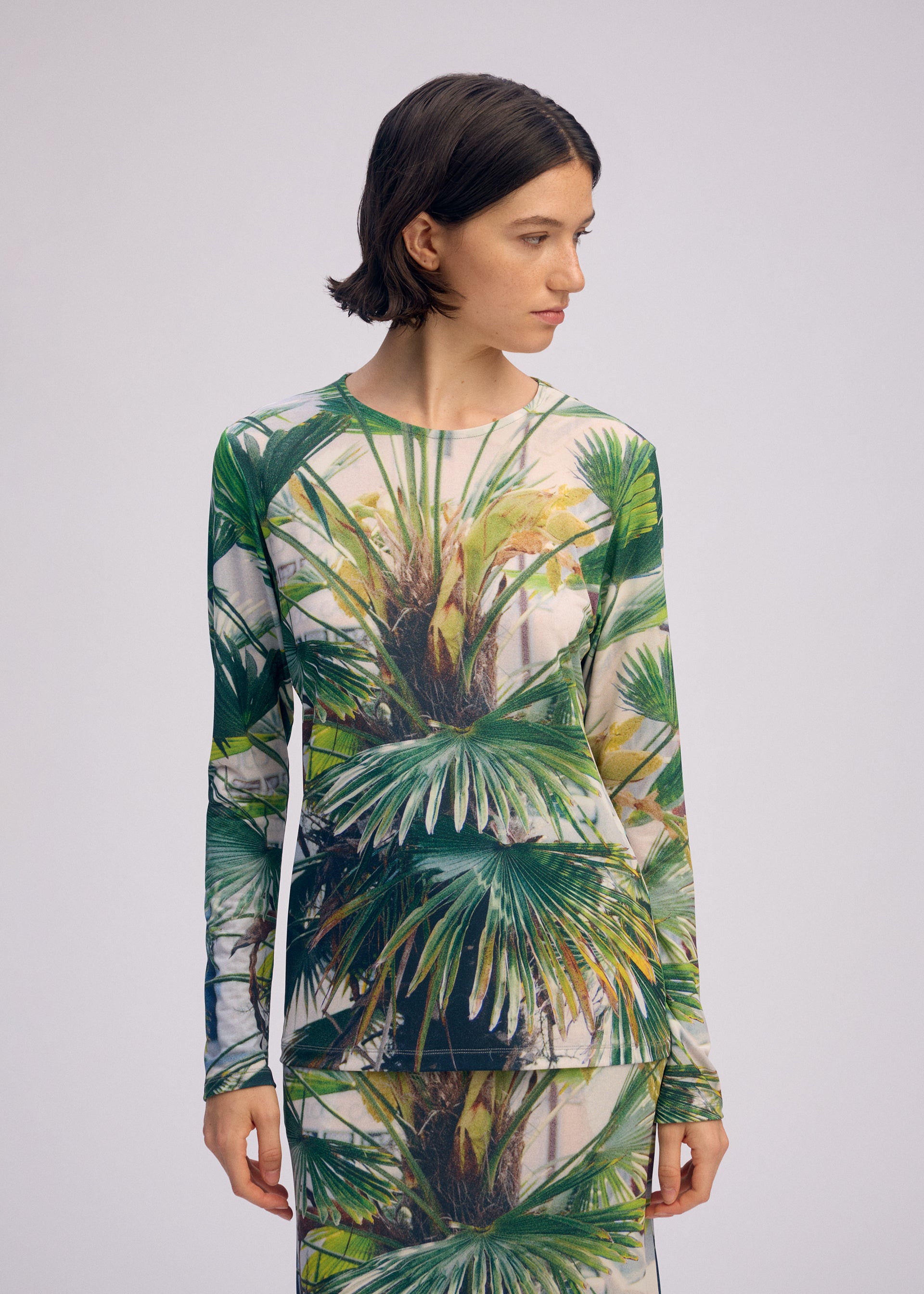 URBAN JUNGLE JERSEY、ウィメンズ_トップス_トップ、着用画像3