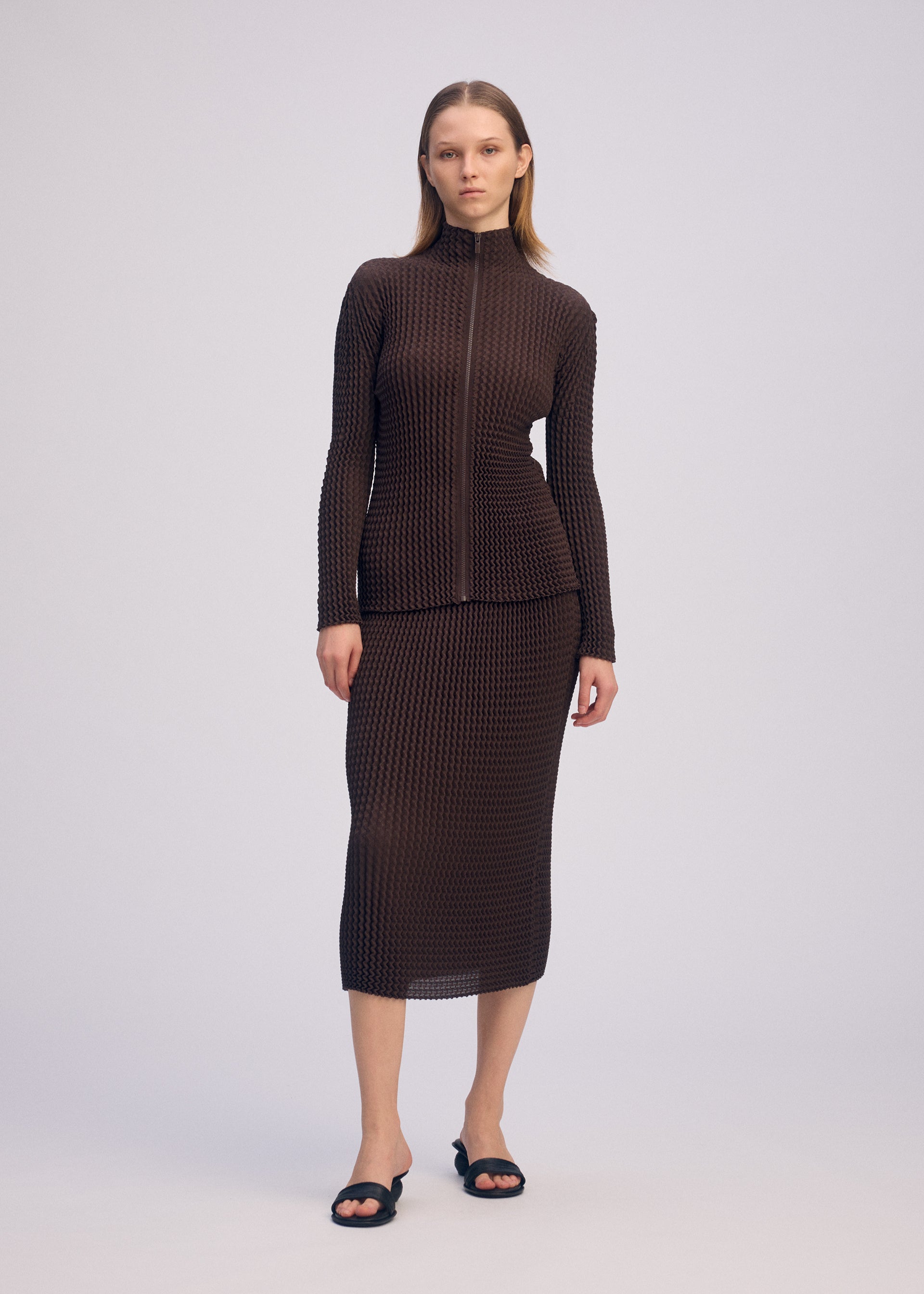 SPONGY-66 – isseymiyake.com