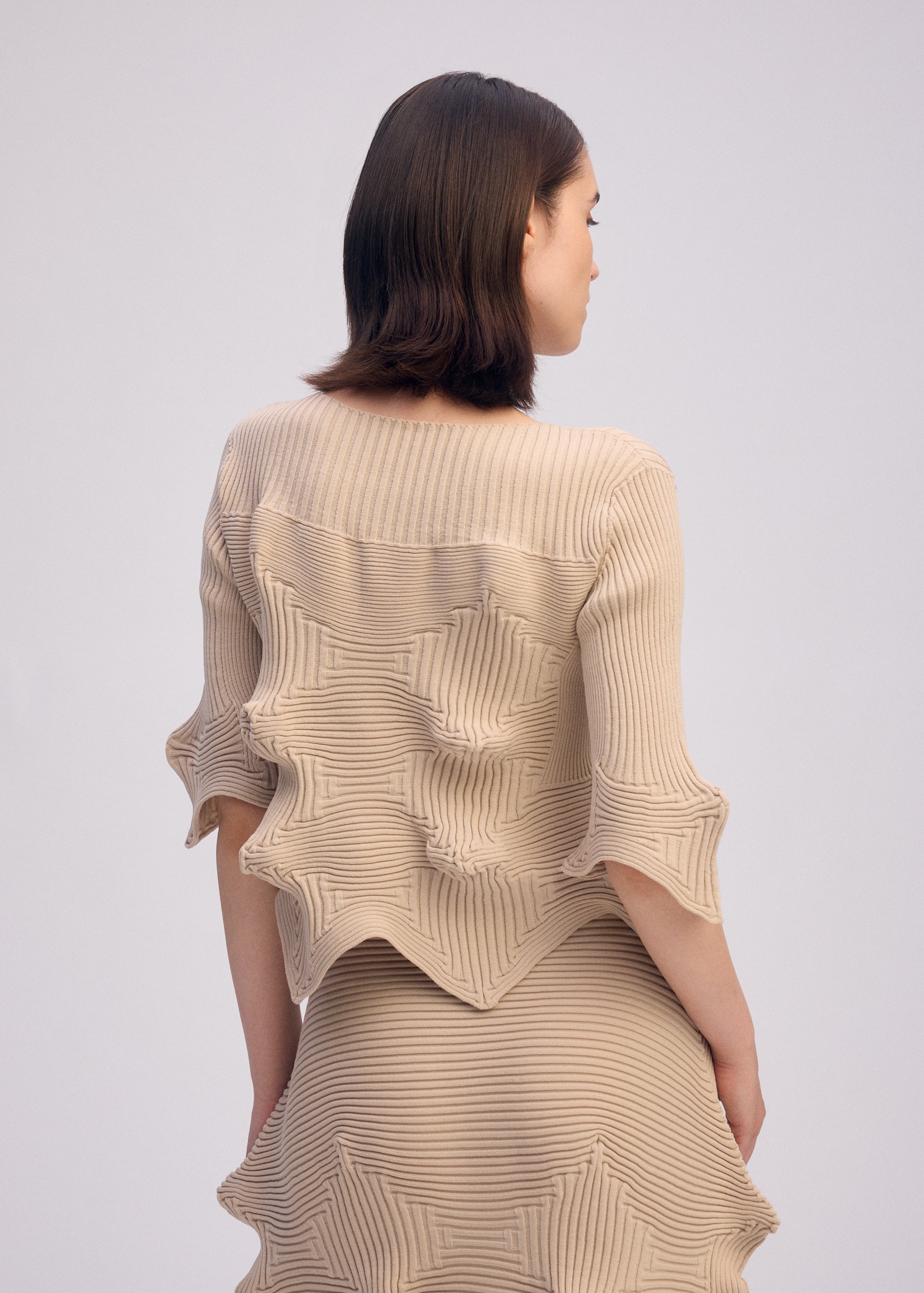 ニット+セーター ISSEY MIYAKE LINKAGE LINKAGE – isseymiyake.com