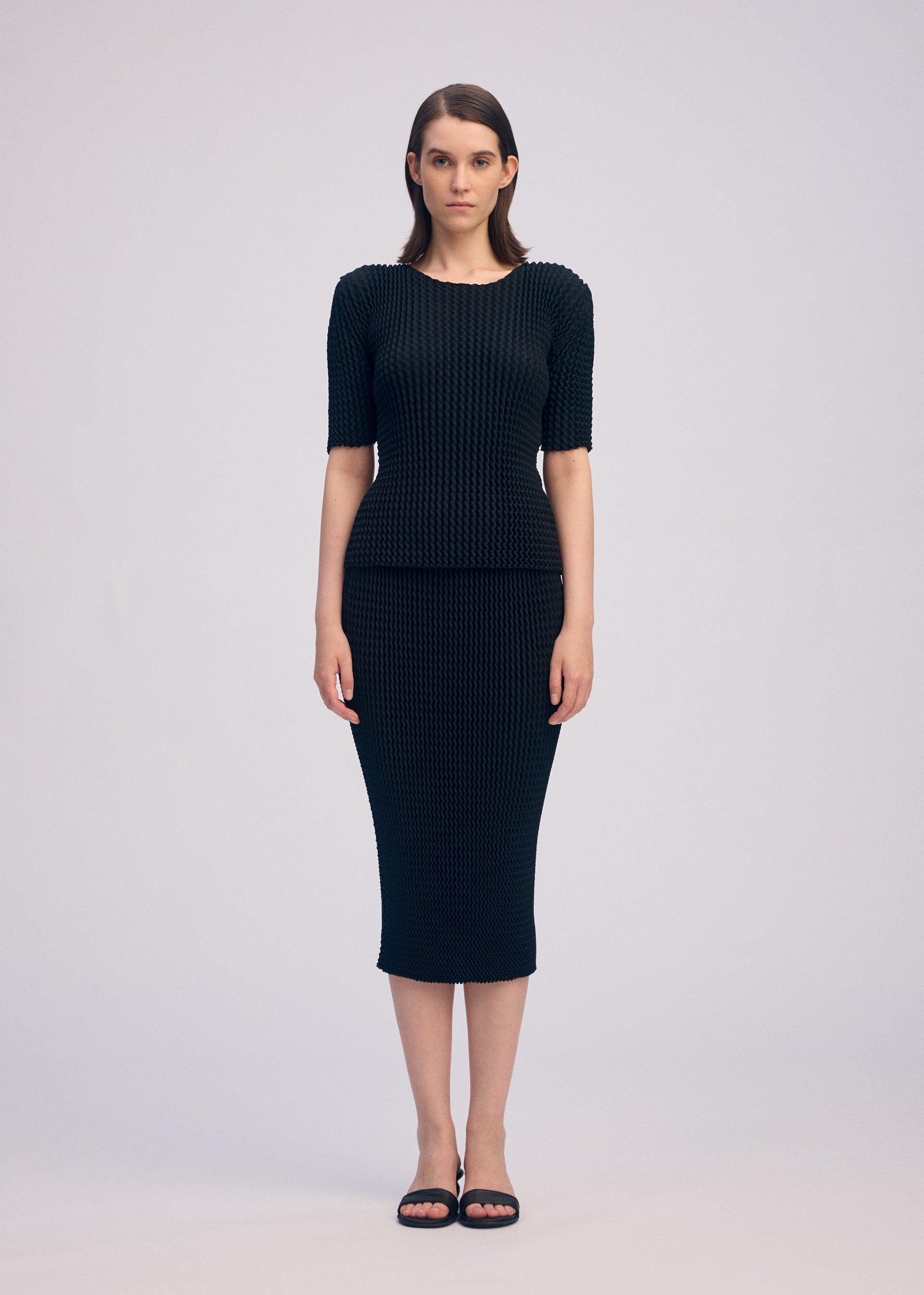 ウィメンズ／トップス／トップ – isseymiyake.com