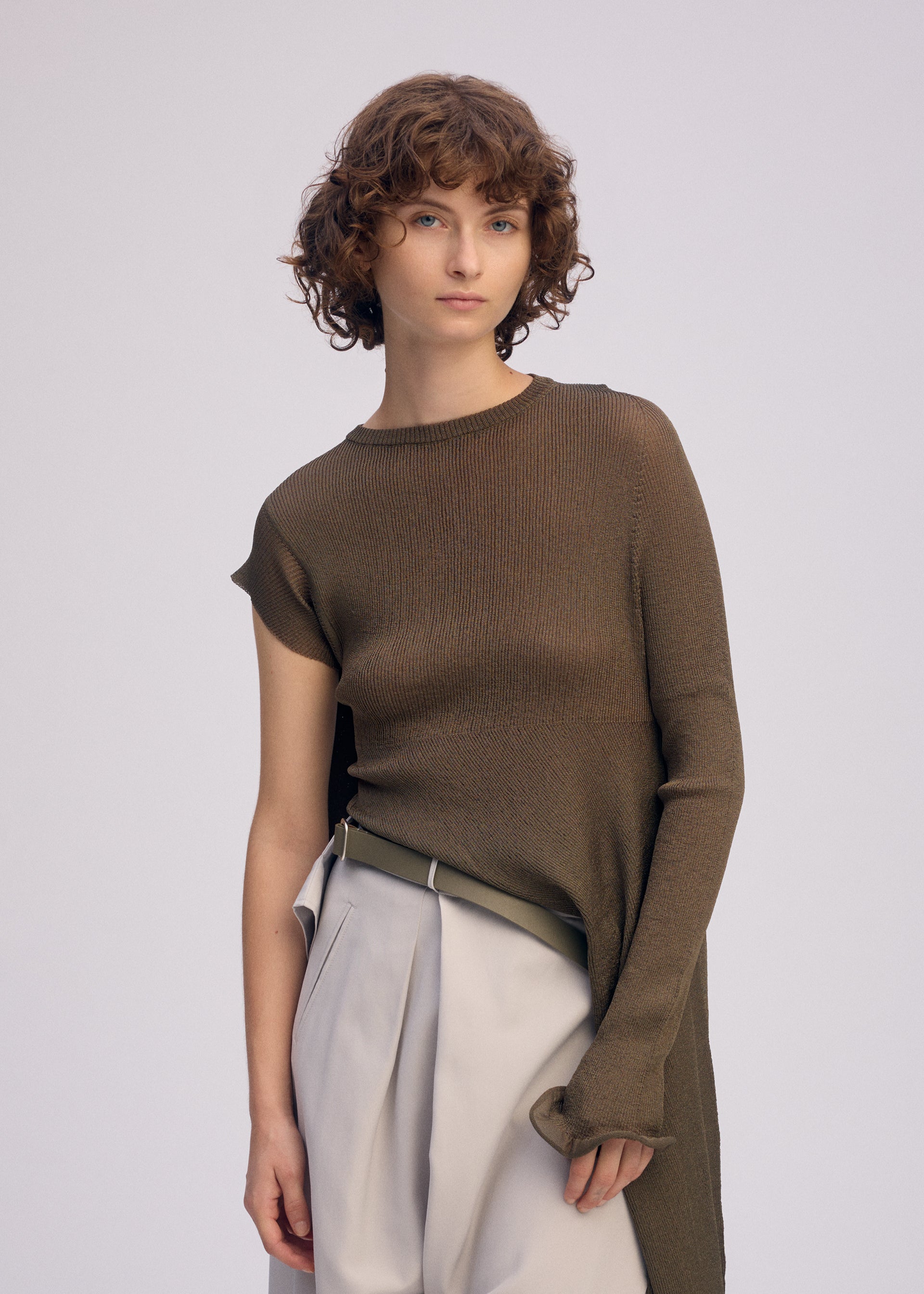 イワンカツ ADVENTITIOUS：SLEEVES – isseymiyake.com