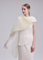 GRADATION RAMIE PLEATS STOLE、アクセサリー&その他_ストール、着用画像1