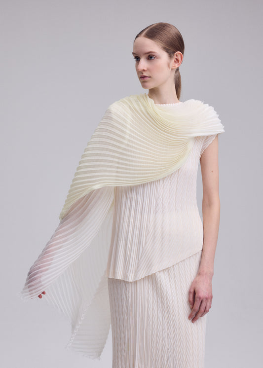 GRADATION RAMIE PLEATS STOLE、アクセサリー&その他_ストール、着用画像1