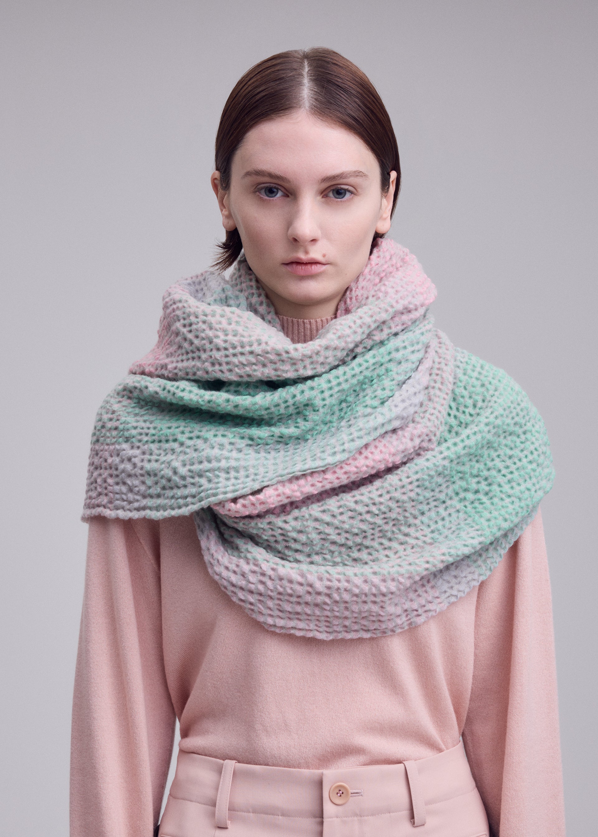 BUMPY WOOL STOLE、アクセサリー&その他_ストール、着用画像1