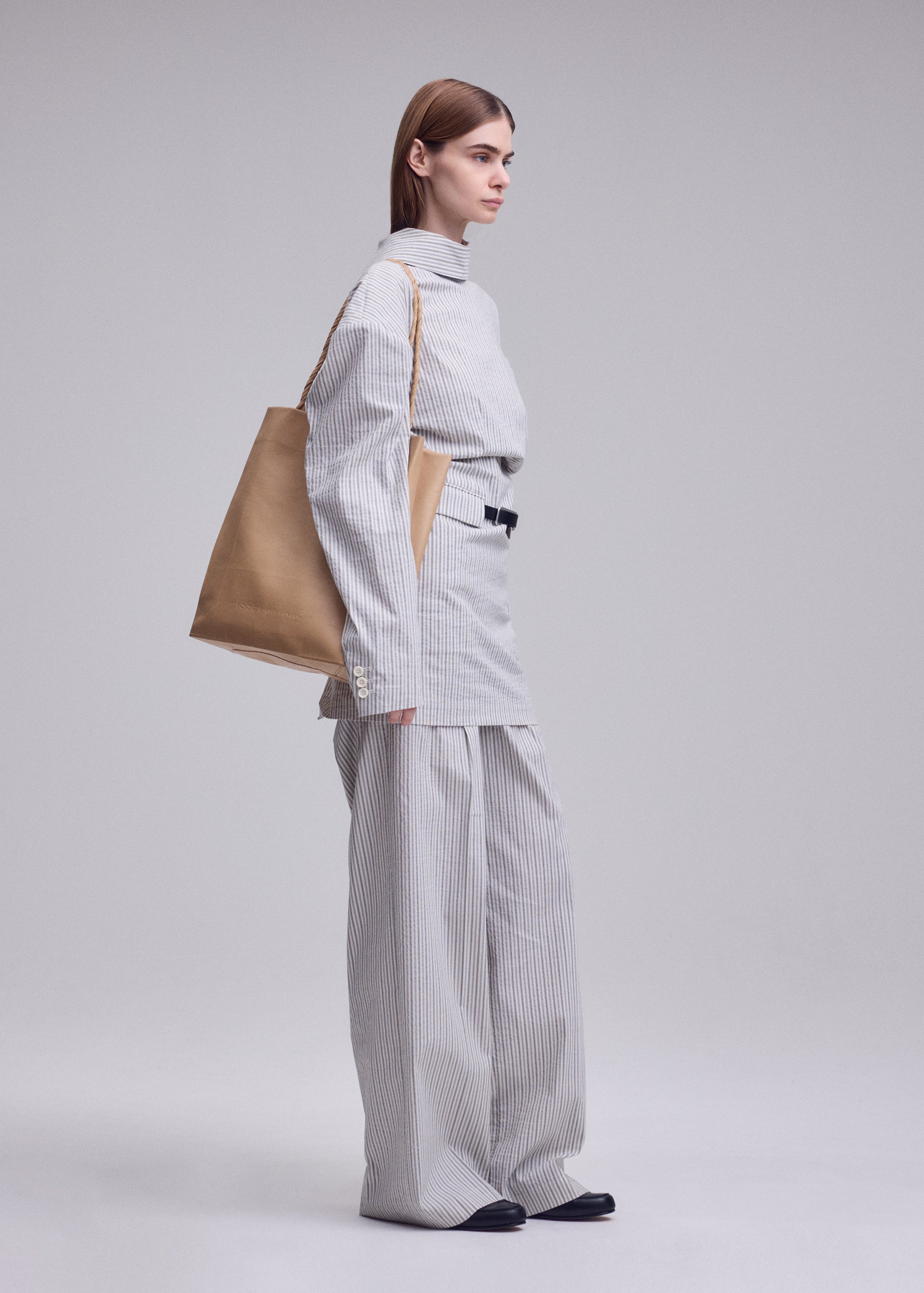 PAPER BAG(LEATHER)、バッグ&財布_トートバッグ、着用画像1