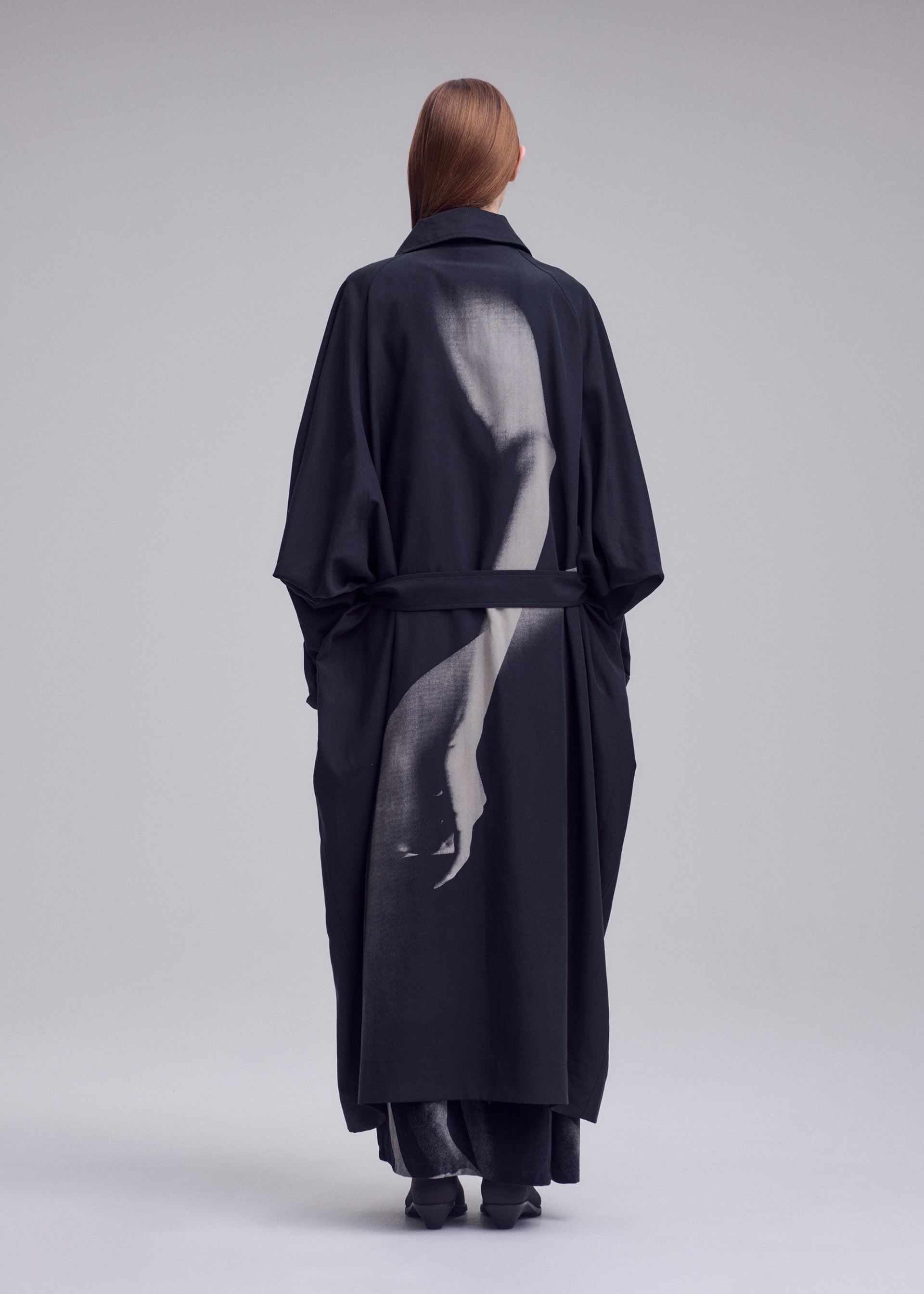 HANDS OF LOVER – isseymiyake.com