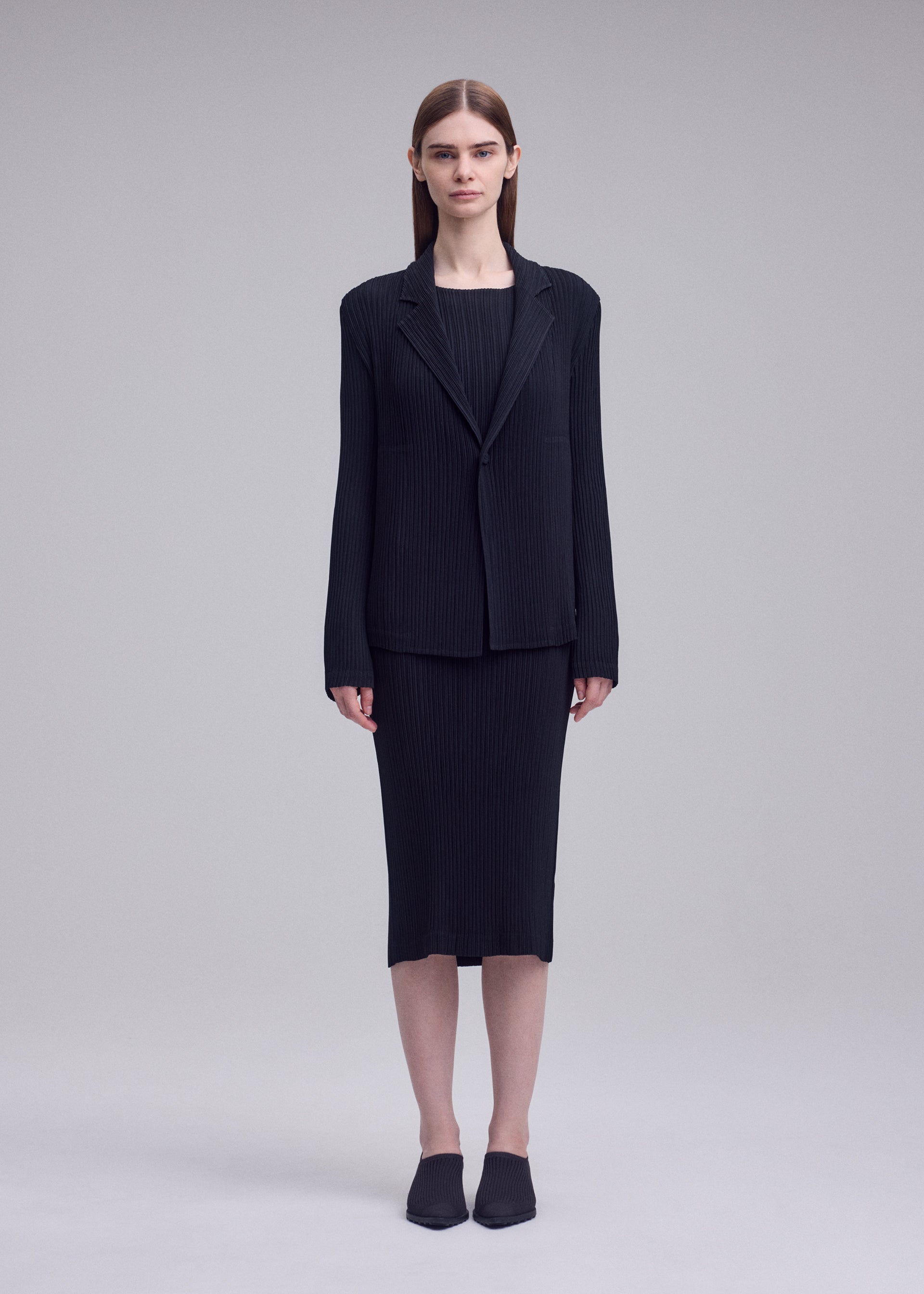HATCHING PLEATS – isseymiyake.com