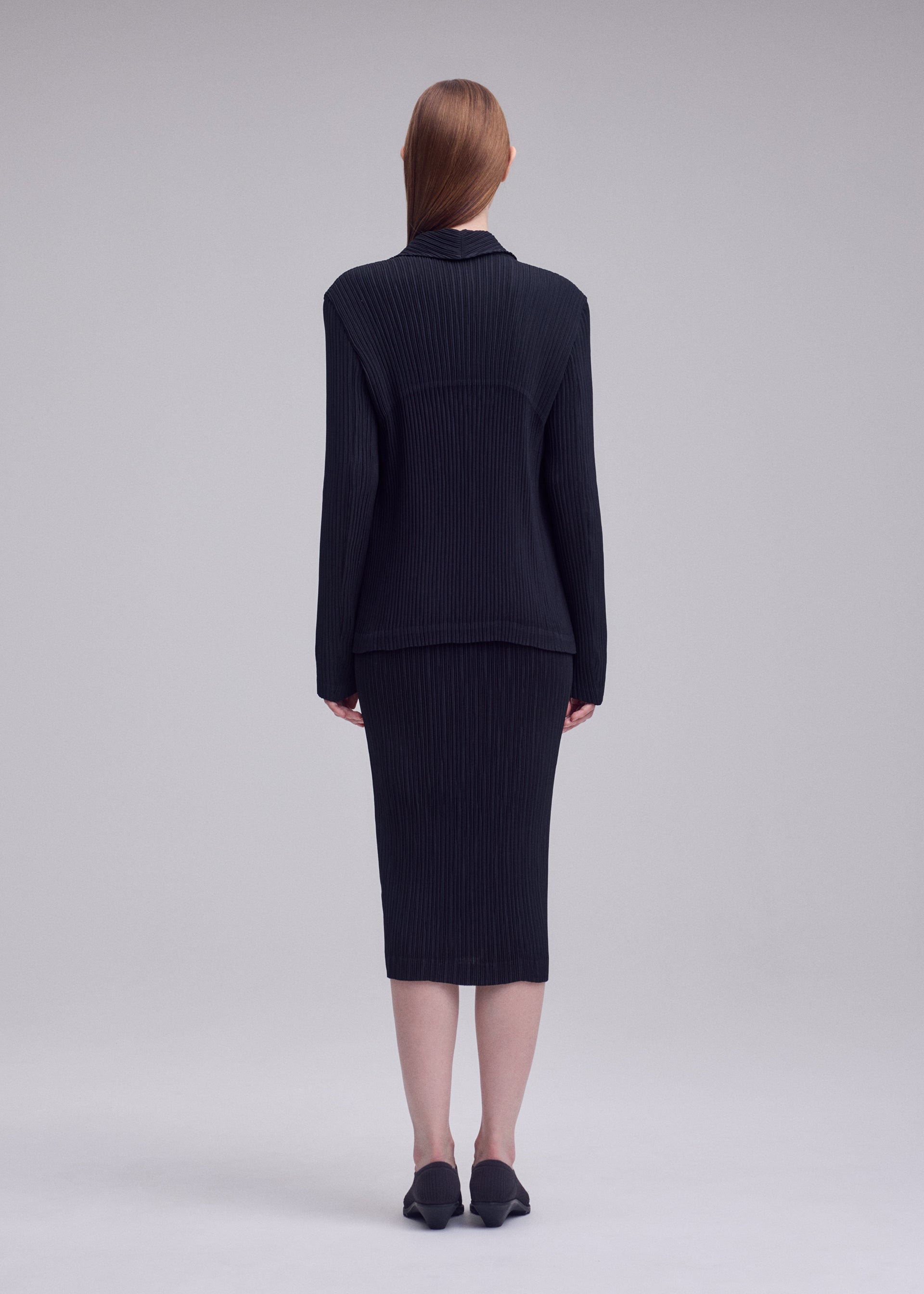 HATCHING PLEATS – isseymiyake.com