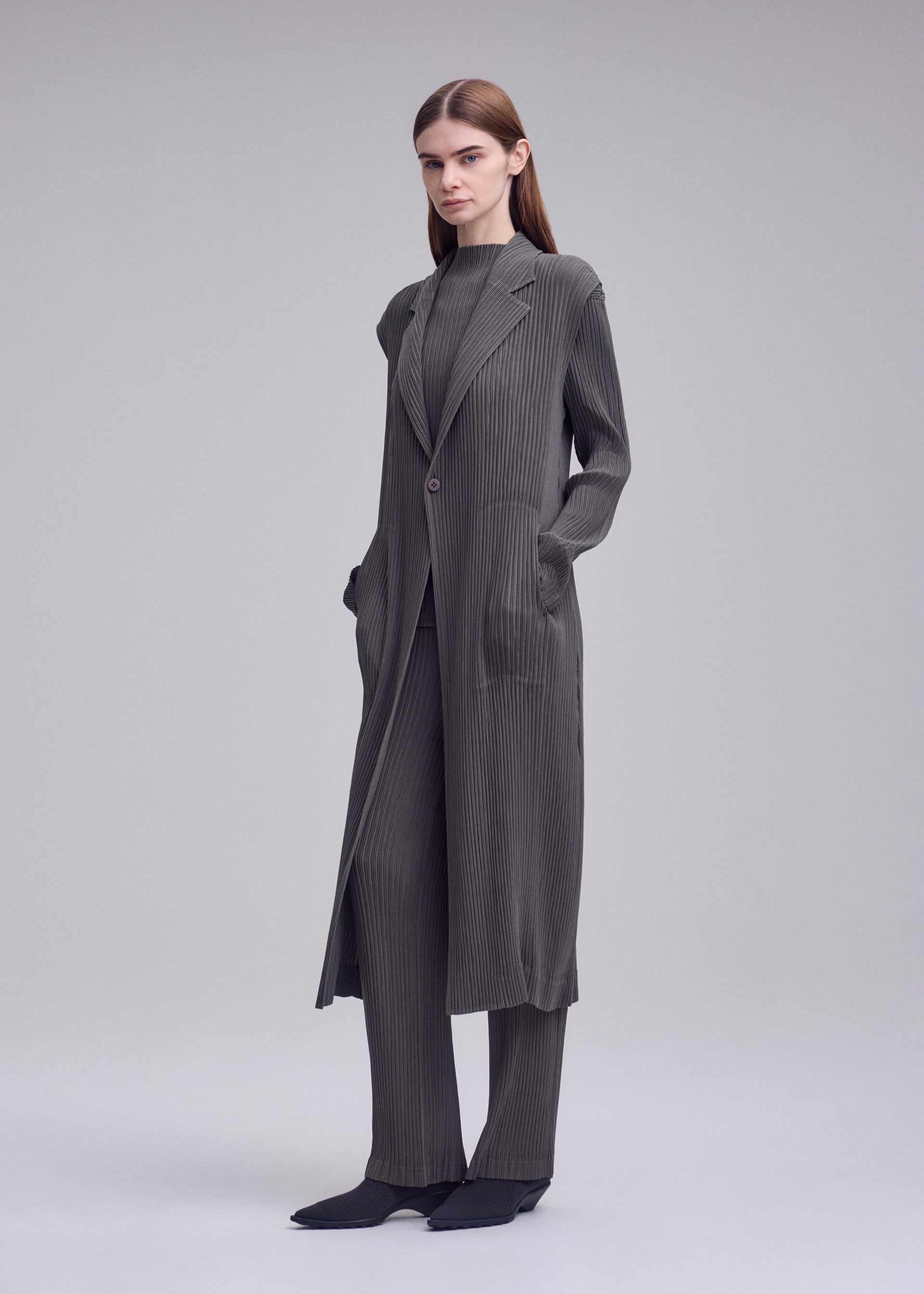 HATCHING PLEATS – isseymiyake.com